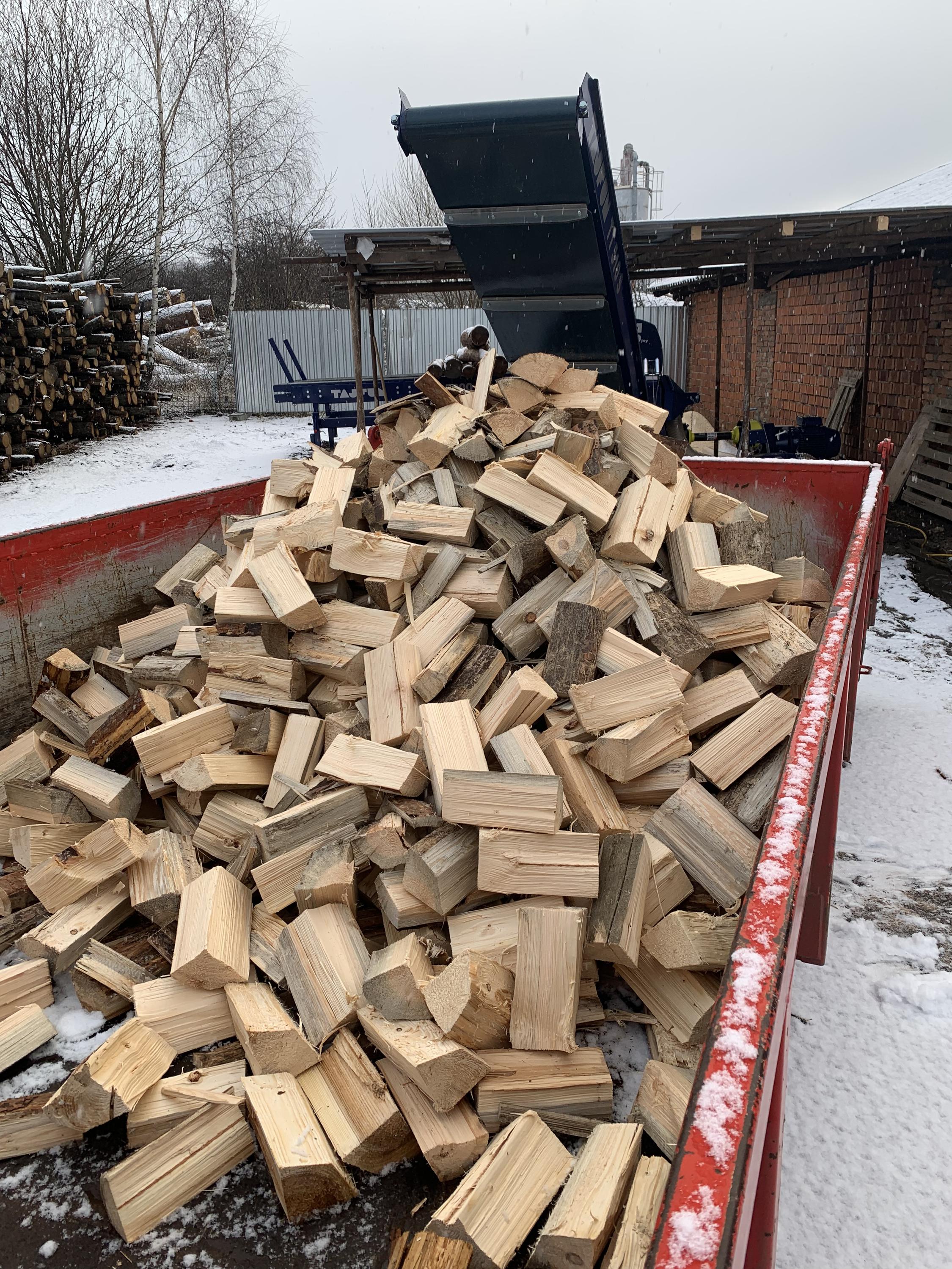 Prodej palivového dřeva - 1. VINOHRADSKÁ ENERGETICKÁ, s.r.o. foto 3