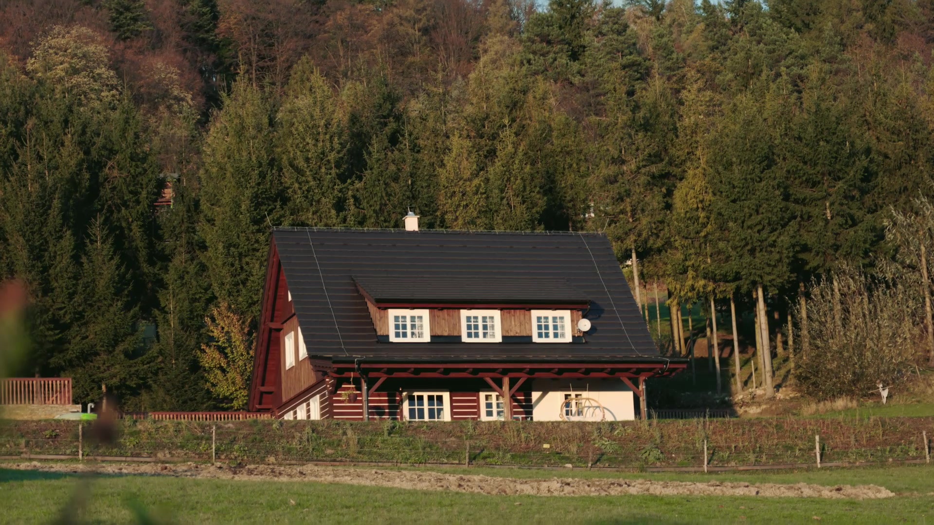 Roubenka Ondřejník foto 2 (náhled videa)