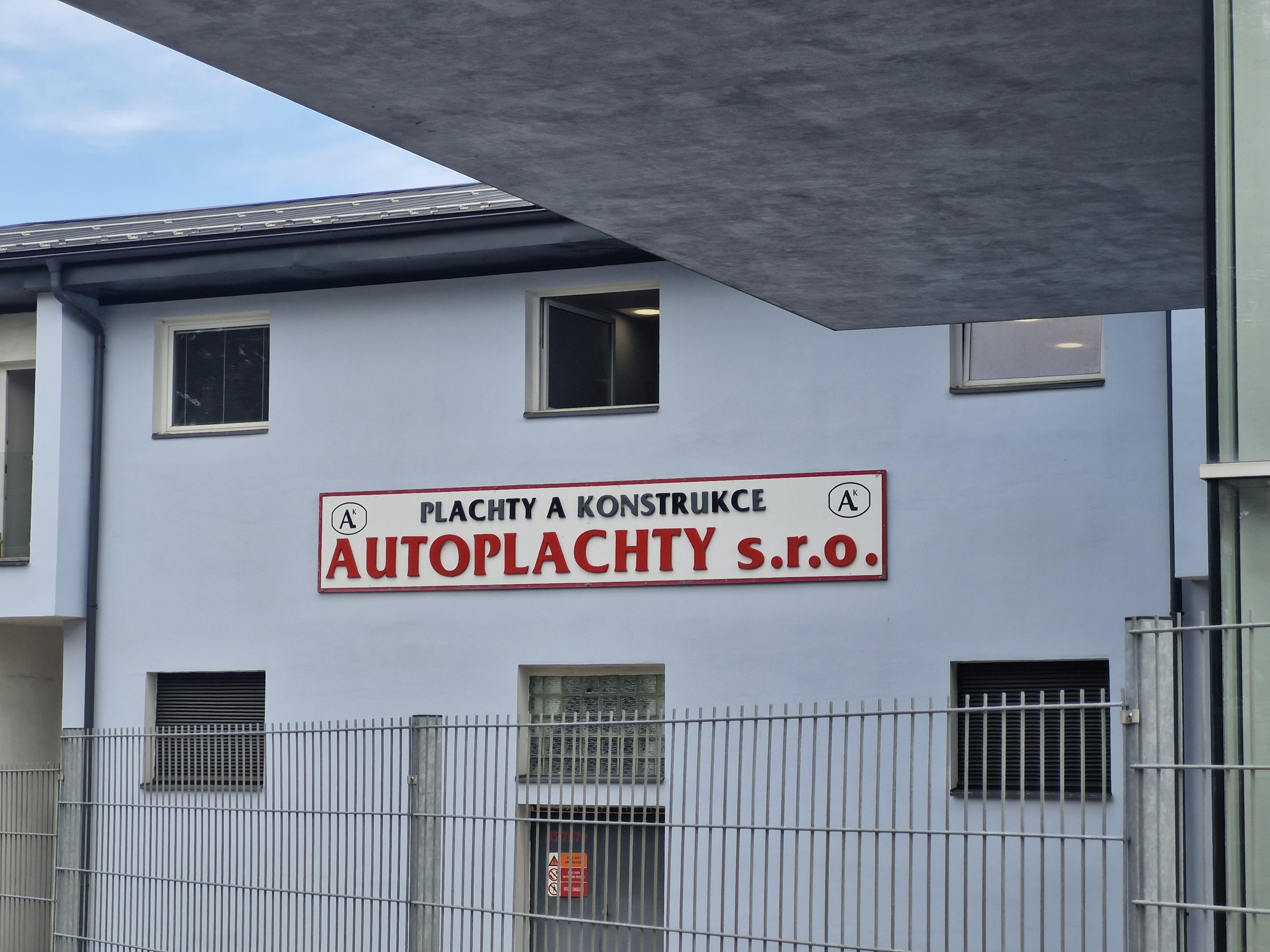 Autoplachty a konstrukce, spol. s r.o. foto 2