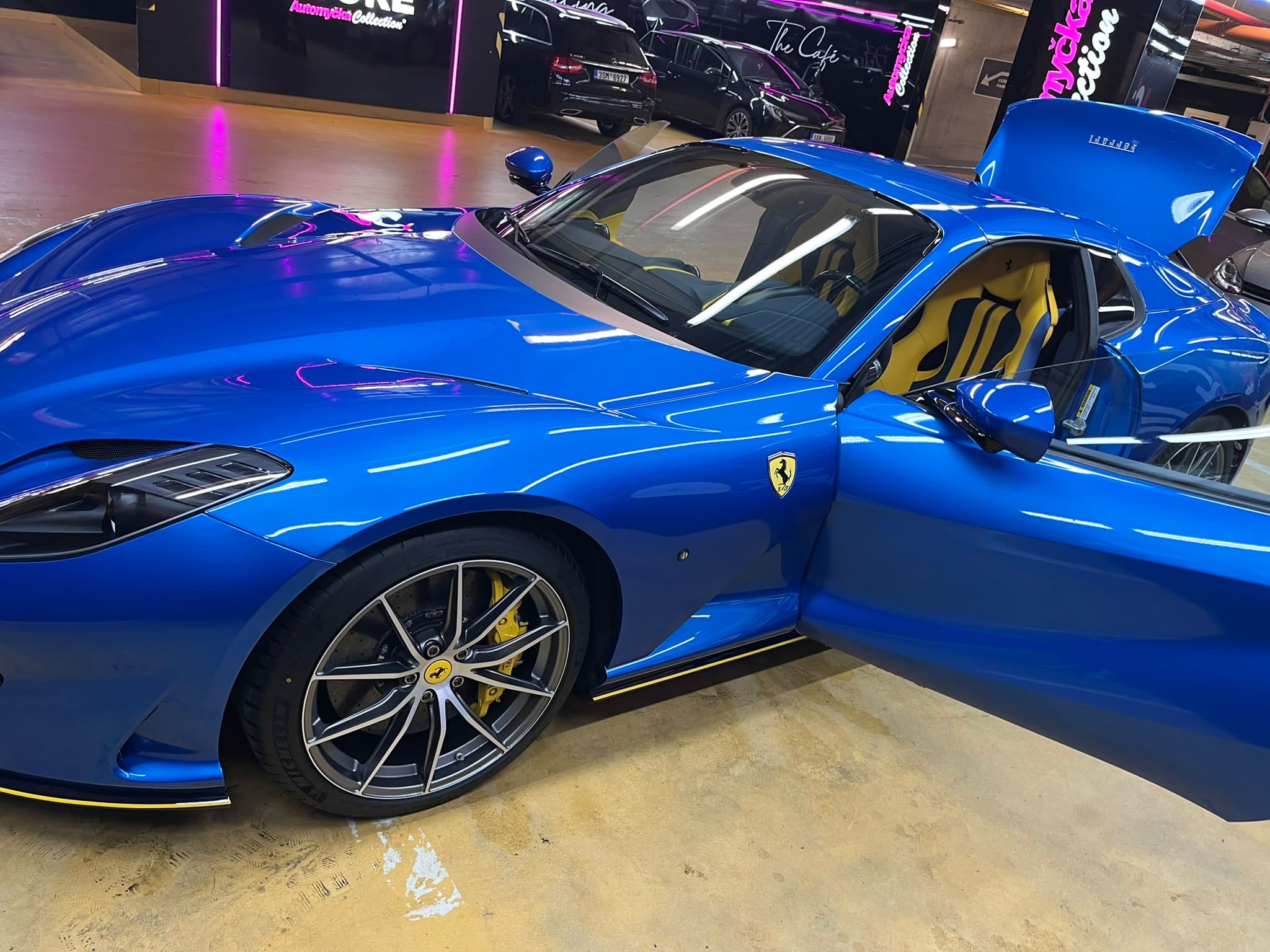 AUTOMYČKA  Collection - Centrum Stromovka