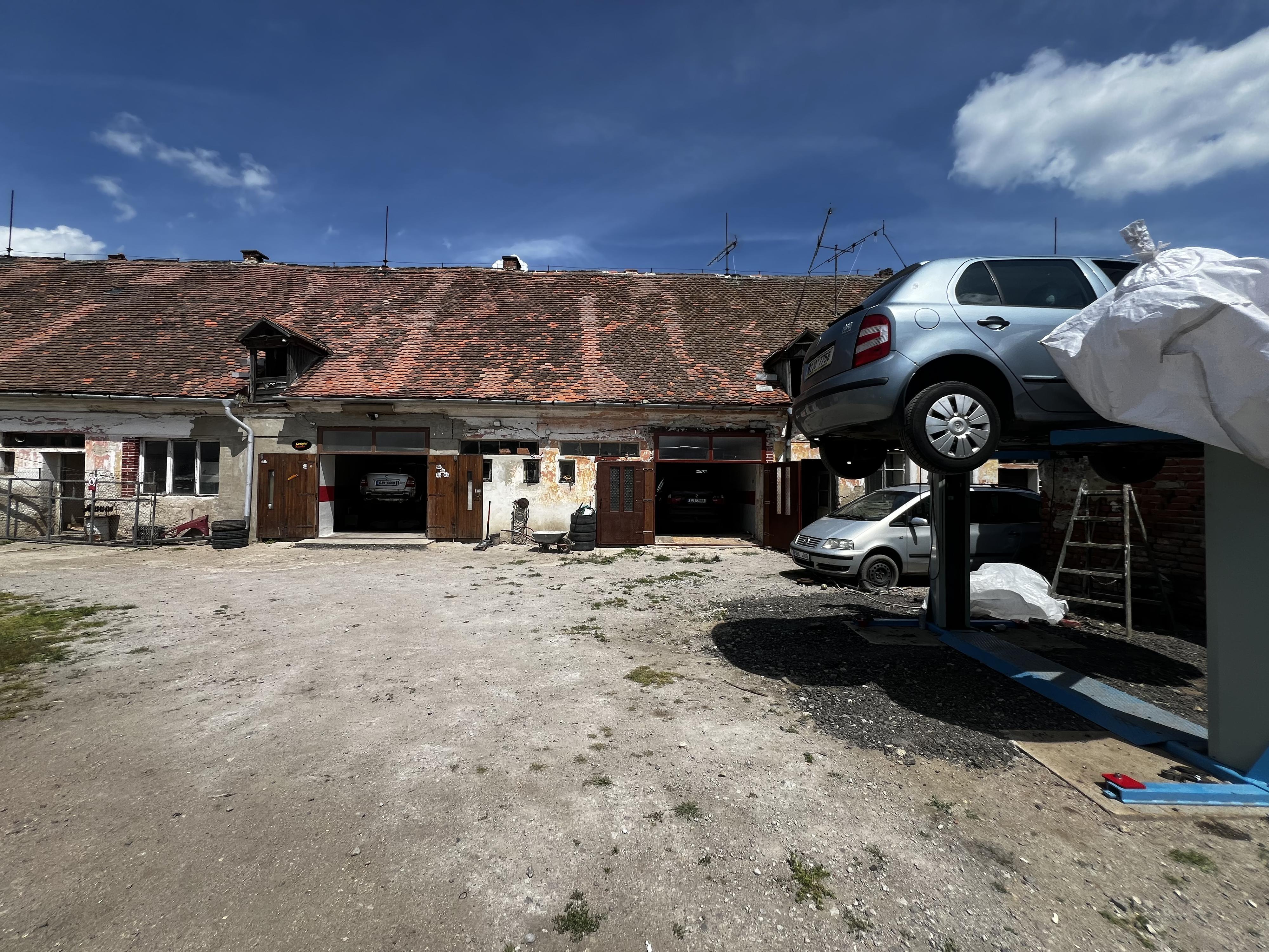 KarolyHof Garage foto 4