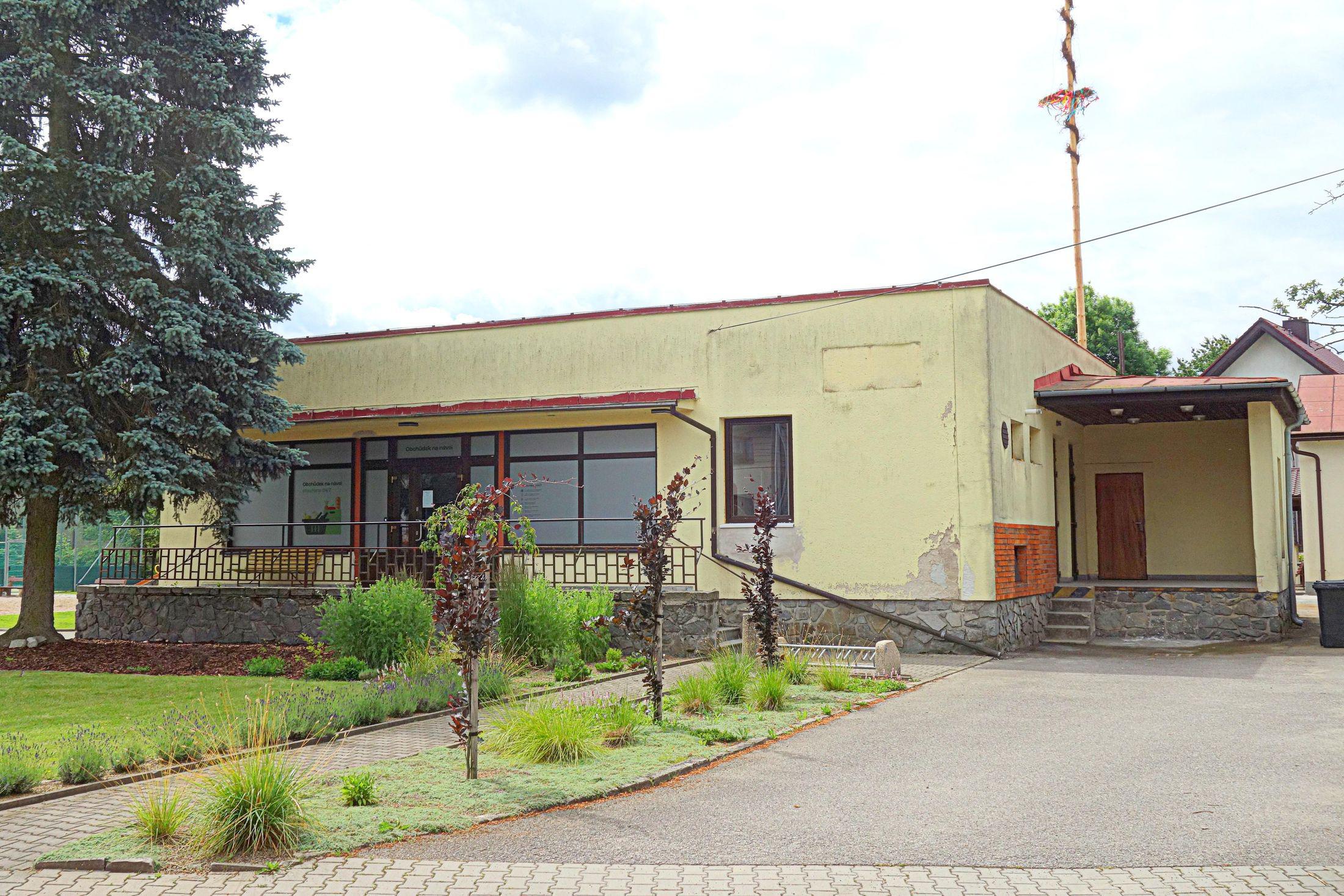 Obchůdek na návsi foto 5