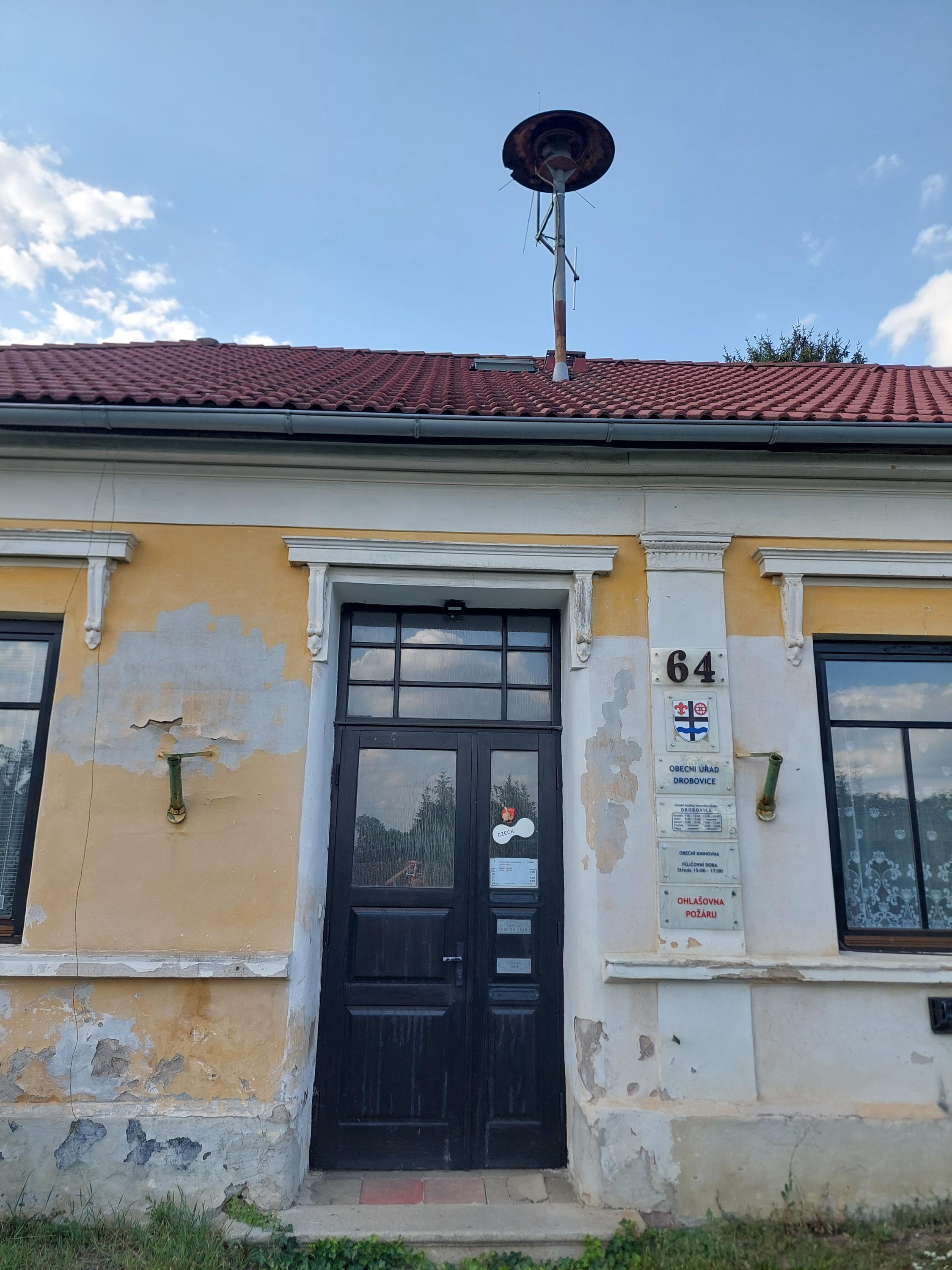 Drobovice - obecní úřad foto 2