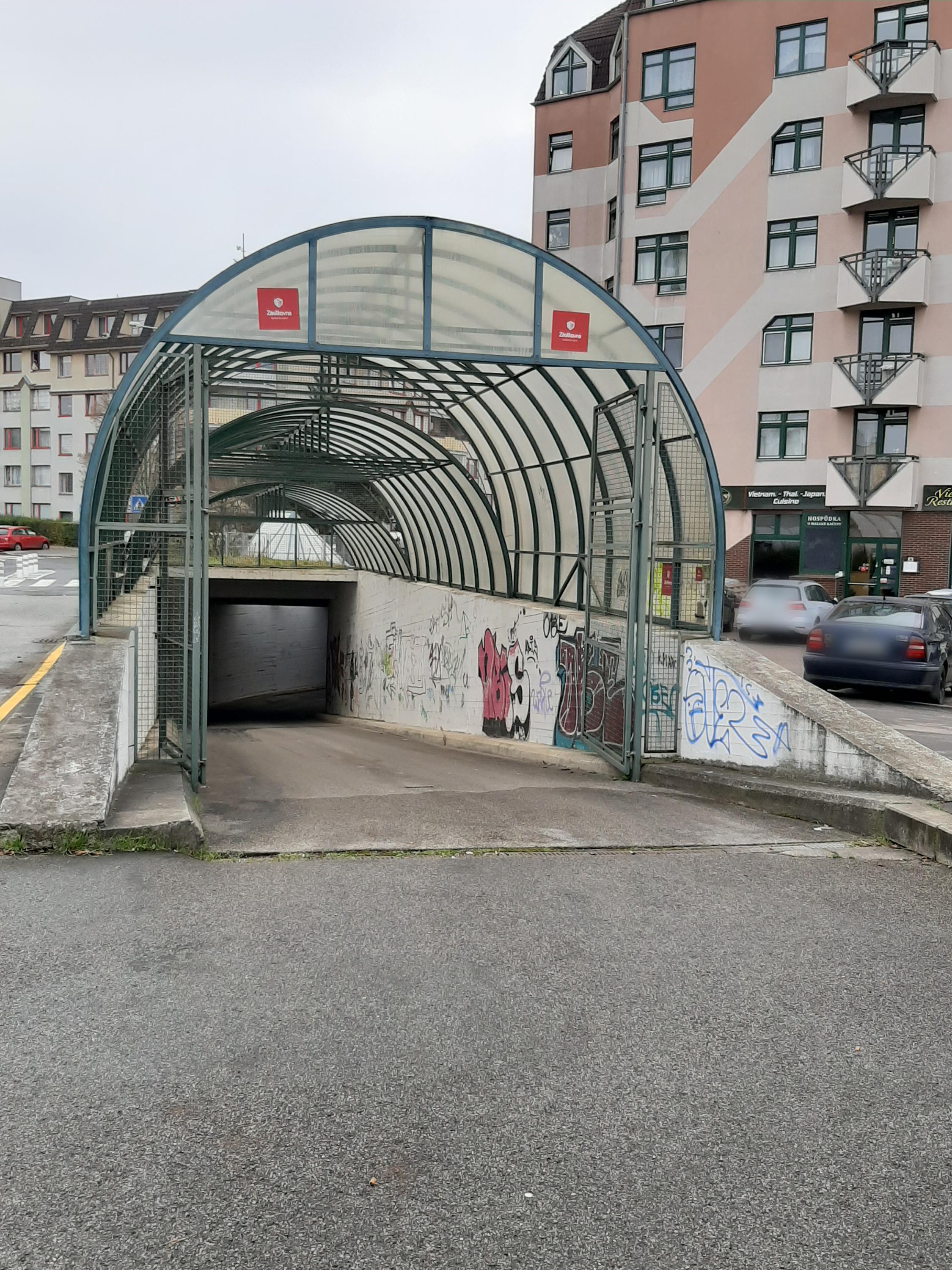 IZIS - autopotřeby foto 2