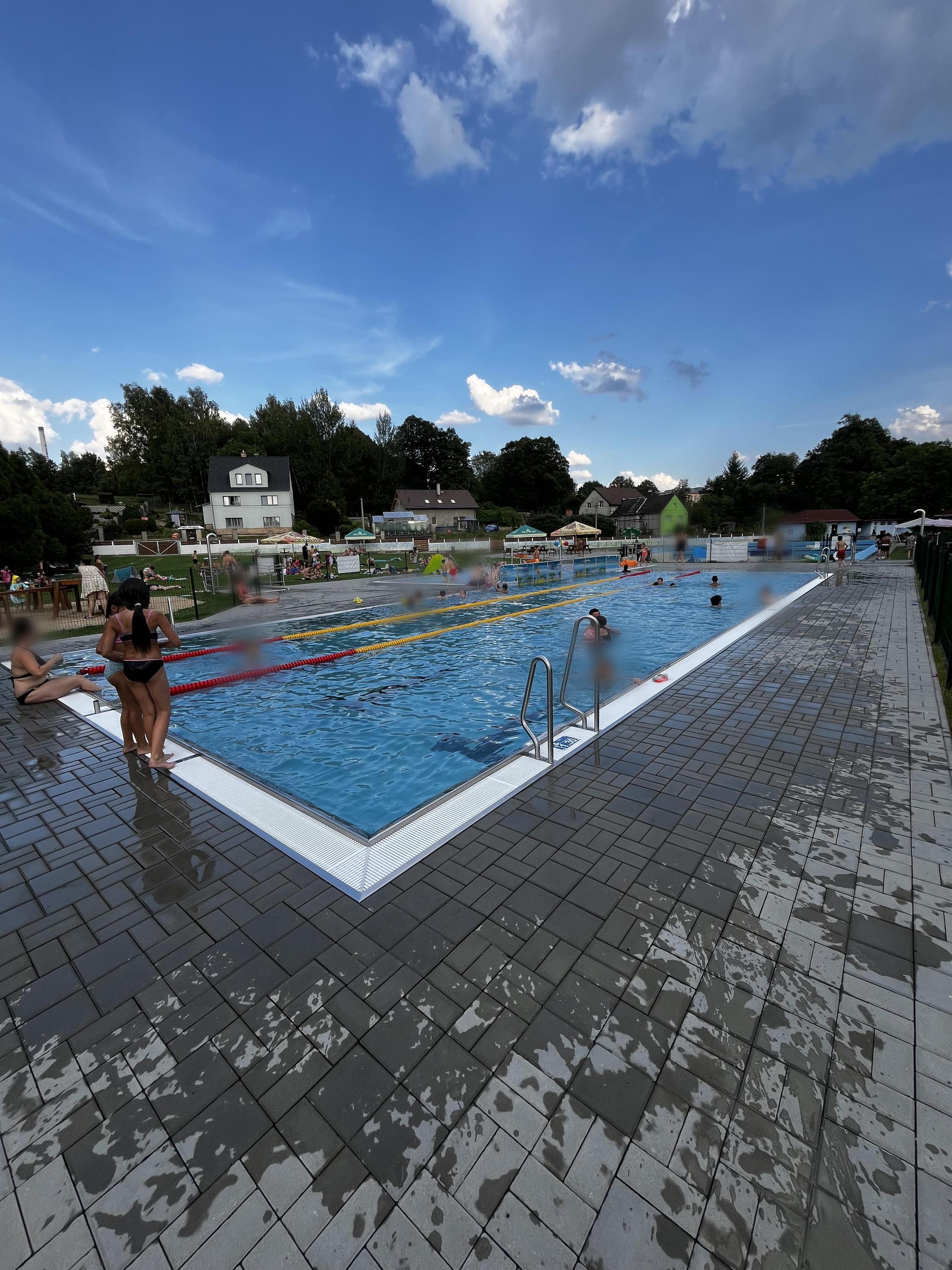 Městské přírodní koupaliště Chrastava foto 2
