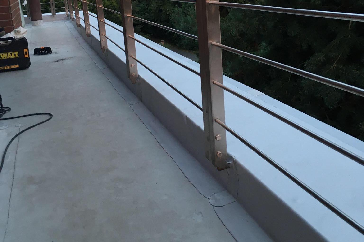 Ploché střechy - Roman Běhůnek