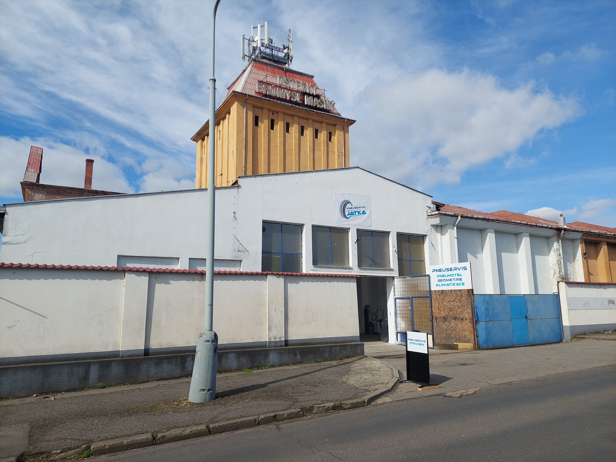 PNEUSERVIS JATKA