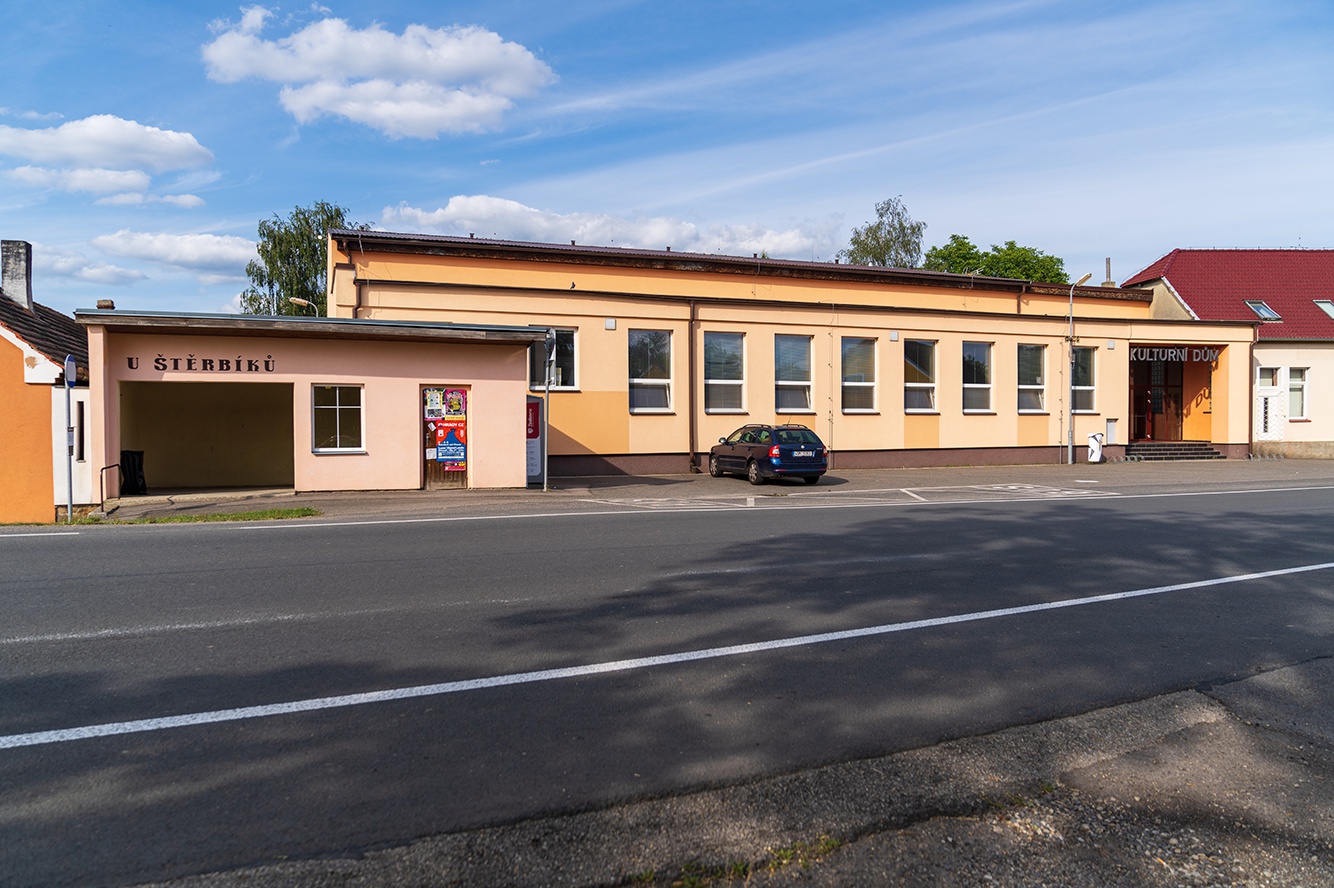 Kulturní dům Čejetice foto 2
