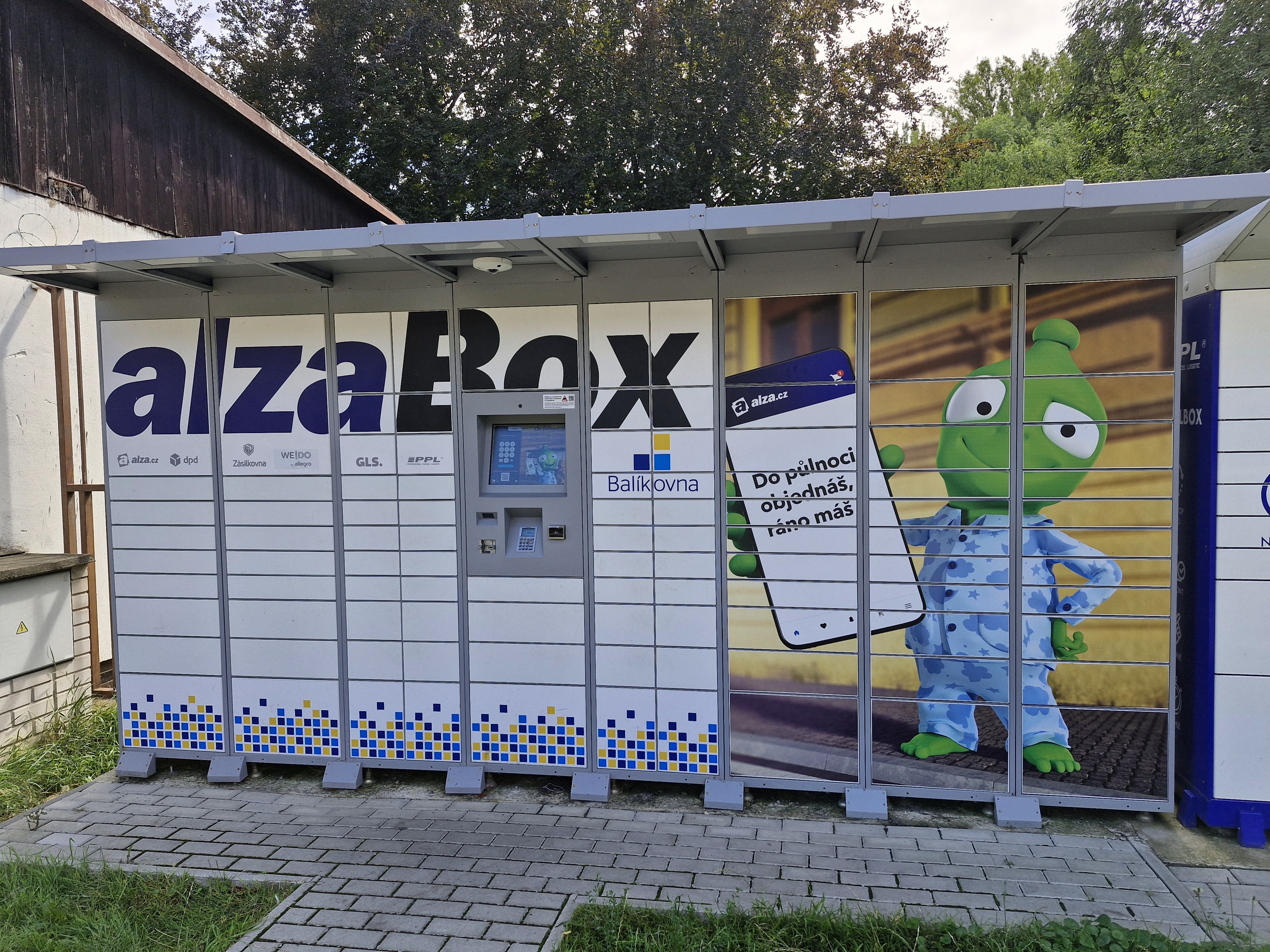 AlzaBox