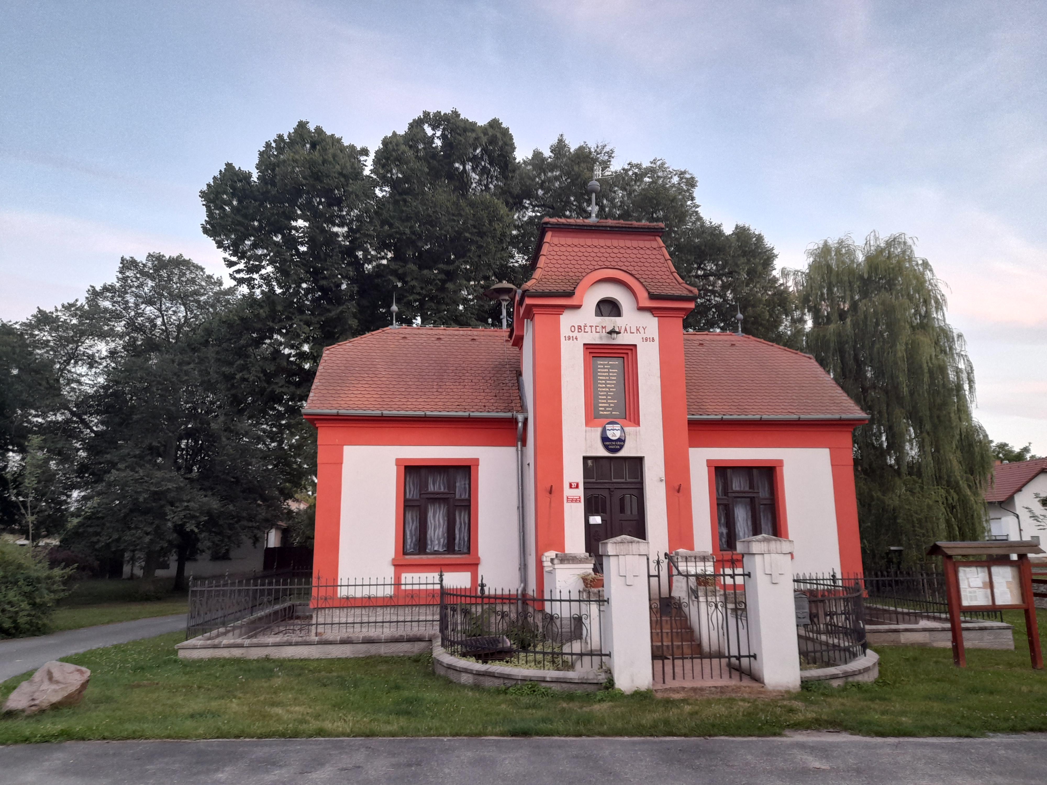 Oseček - obecní úřad foto 4