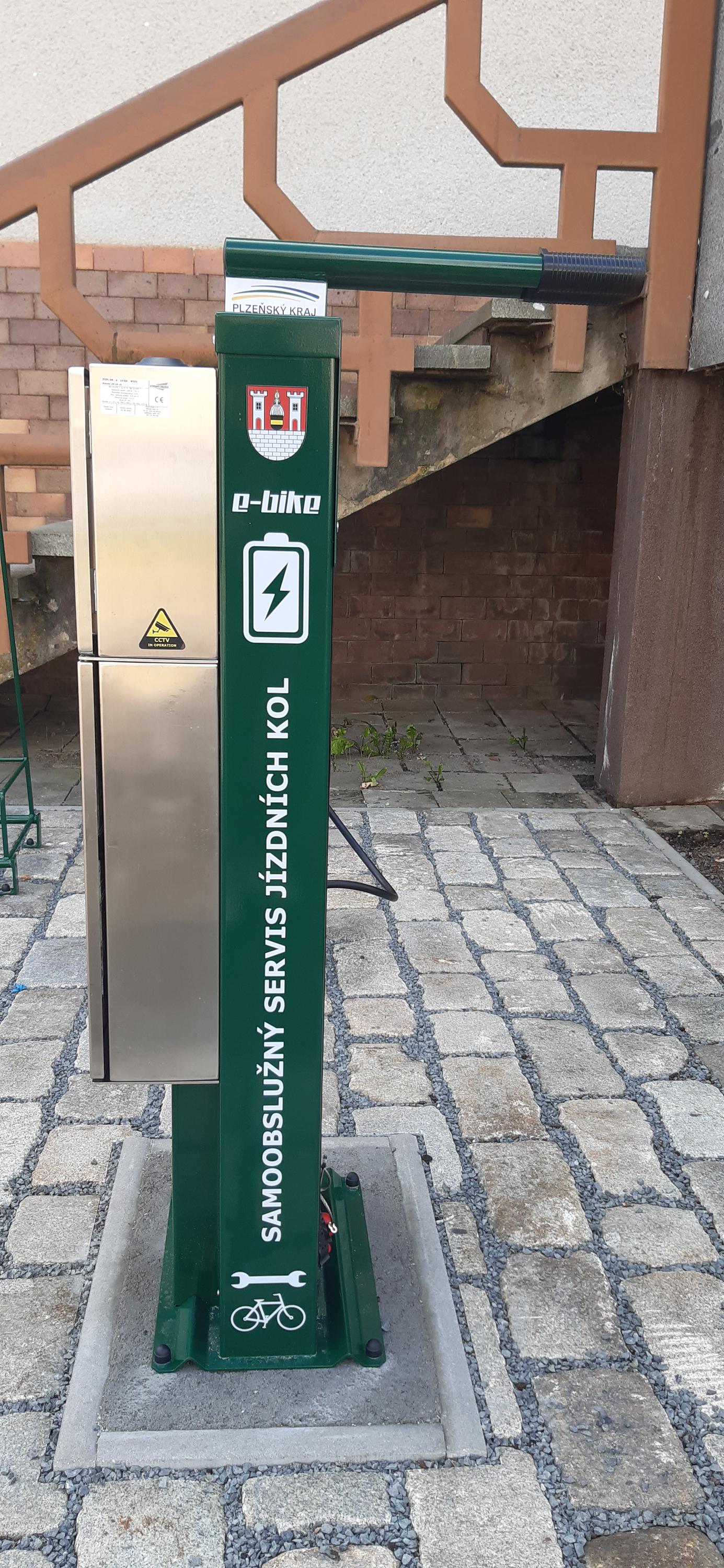 Dobíjecí stanice pro elektrokola foto 2