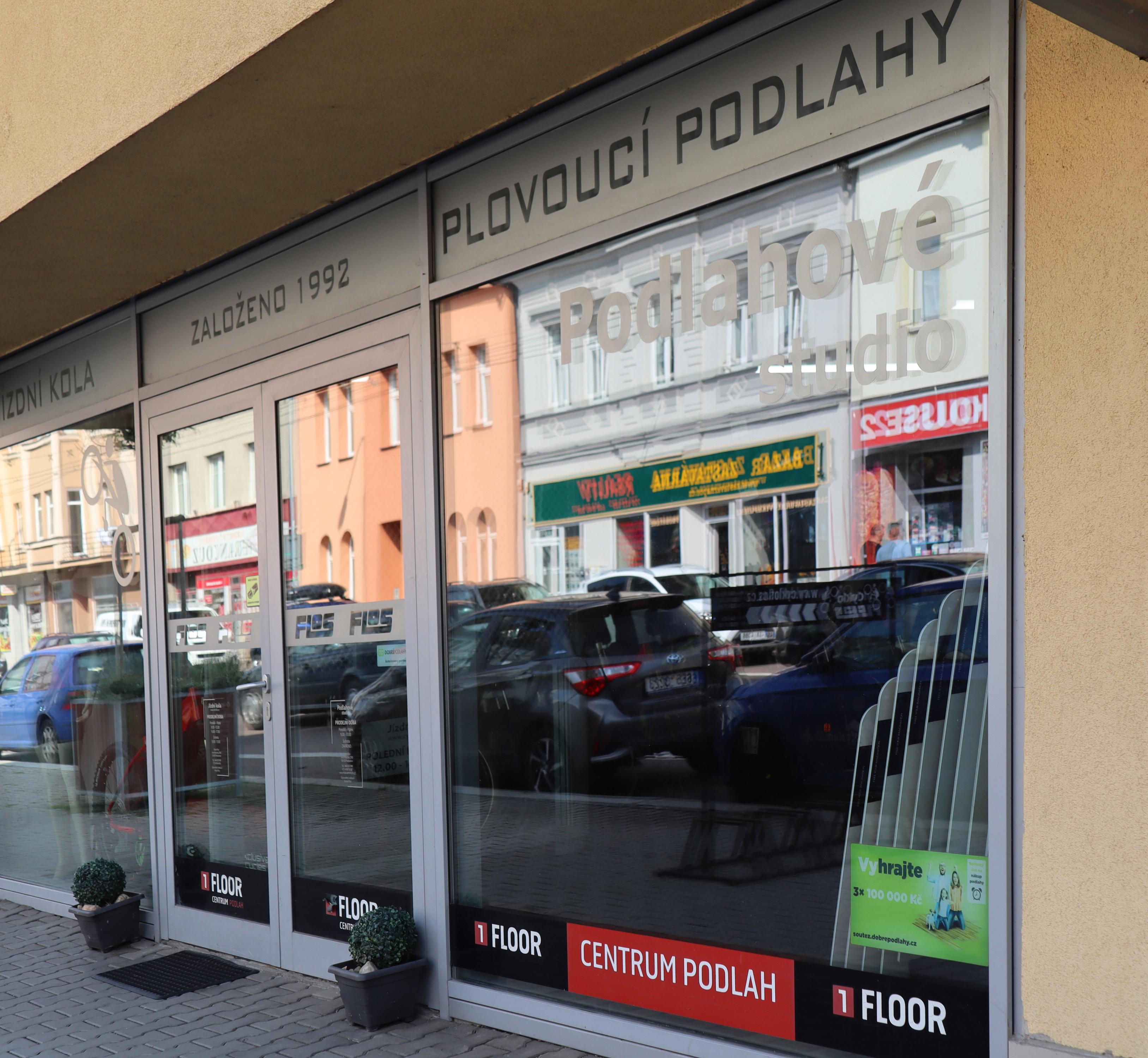 Podlahové studio Flos foto 2