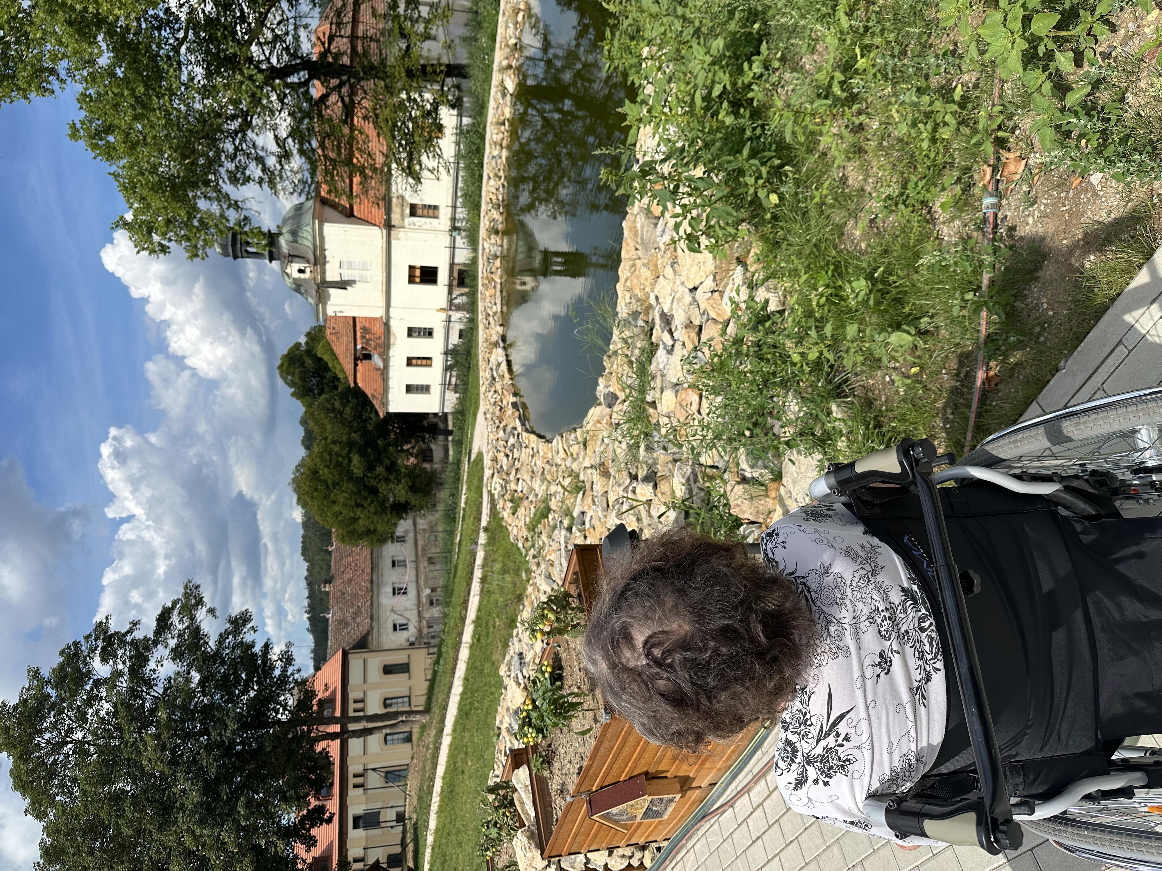 Domov pro seniory Senlife Zámek Tmaň foto 6