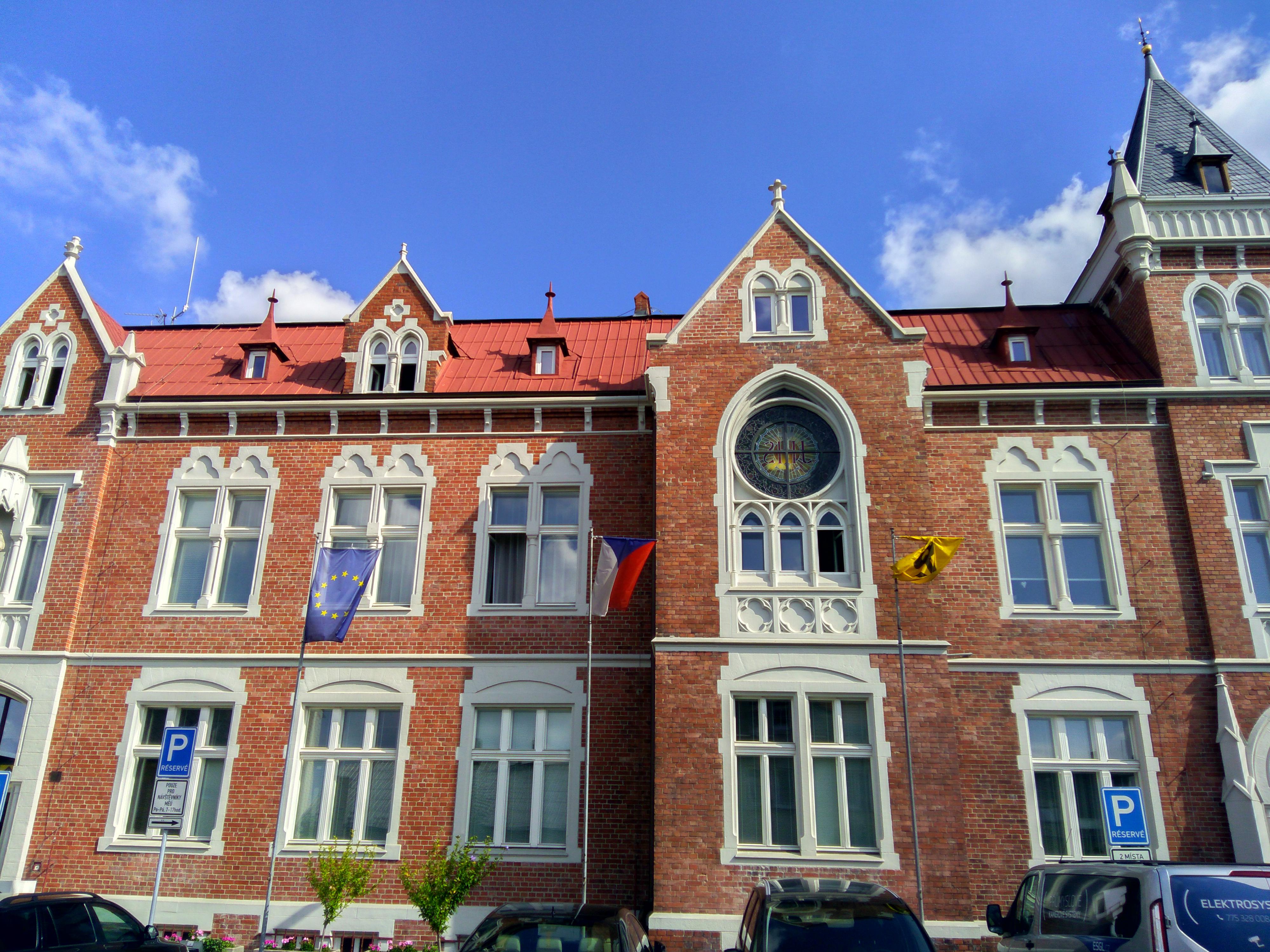 Kravaře - městský úřad foto 2