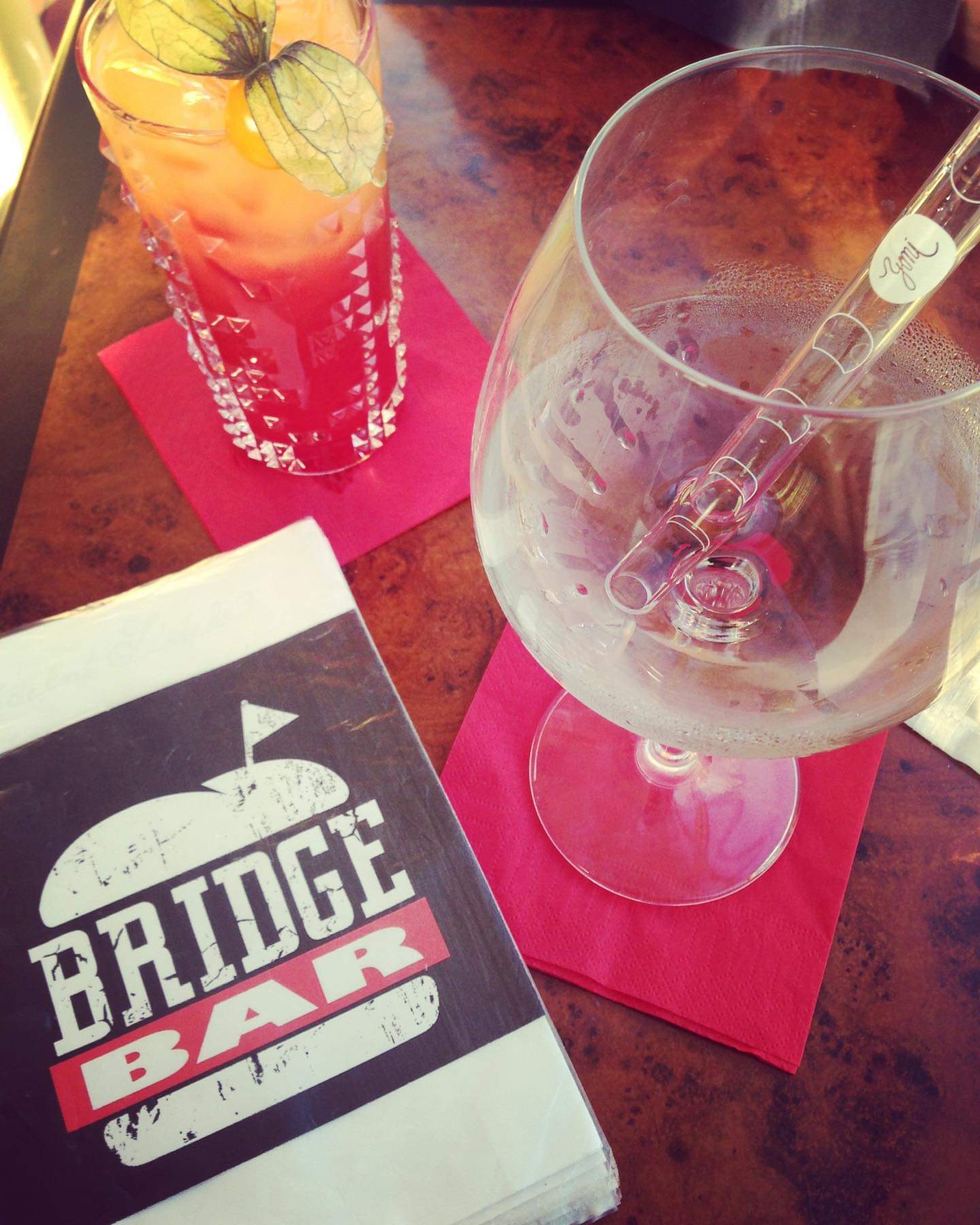 Bridge Bar foto 2