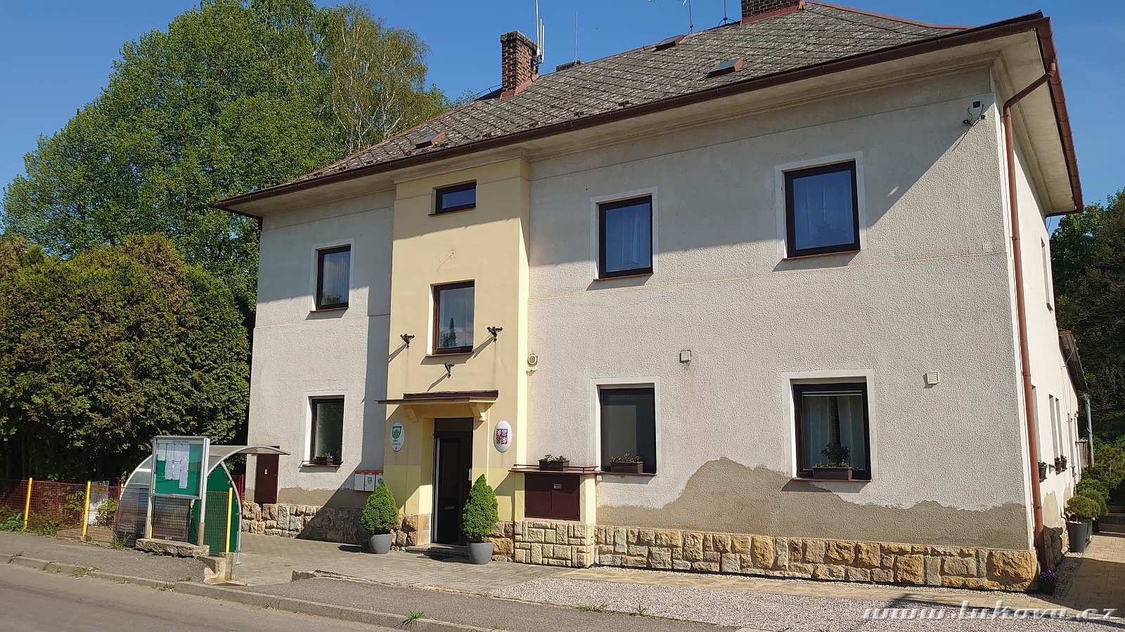Obecní úřad Luková foto 2