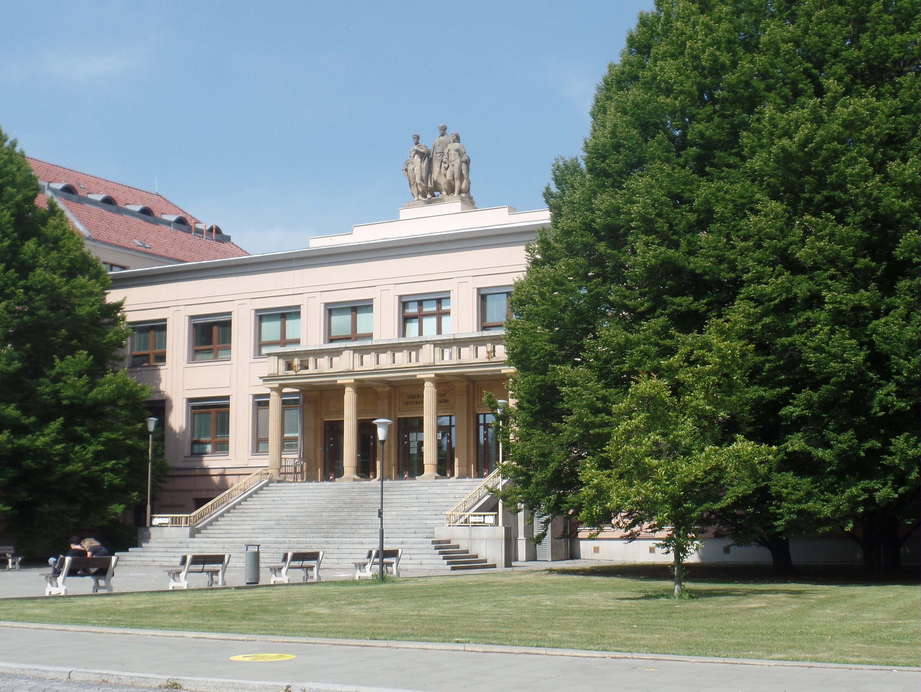 Knihovna Lékařské fakulty Univerzity Palackého v Olomouci foto 2