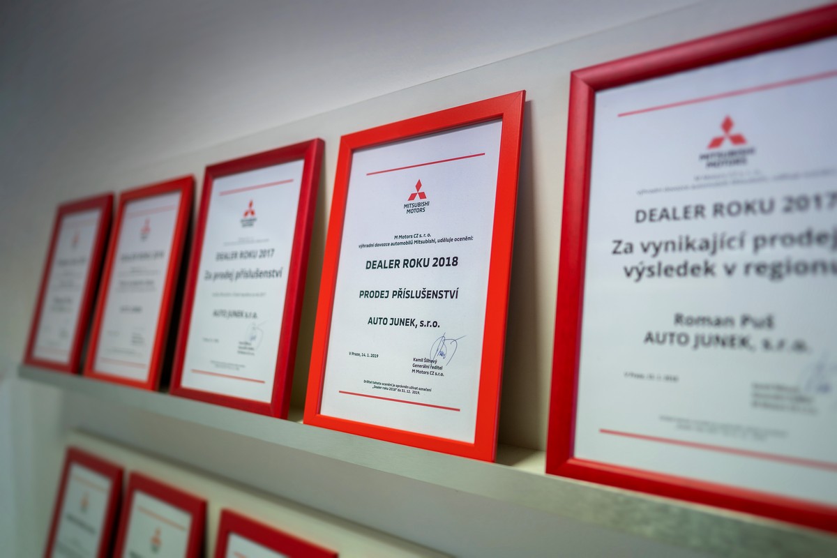 AUTO JUNEK, auta MG a MITSUBISHI