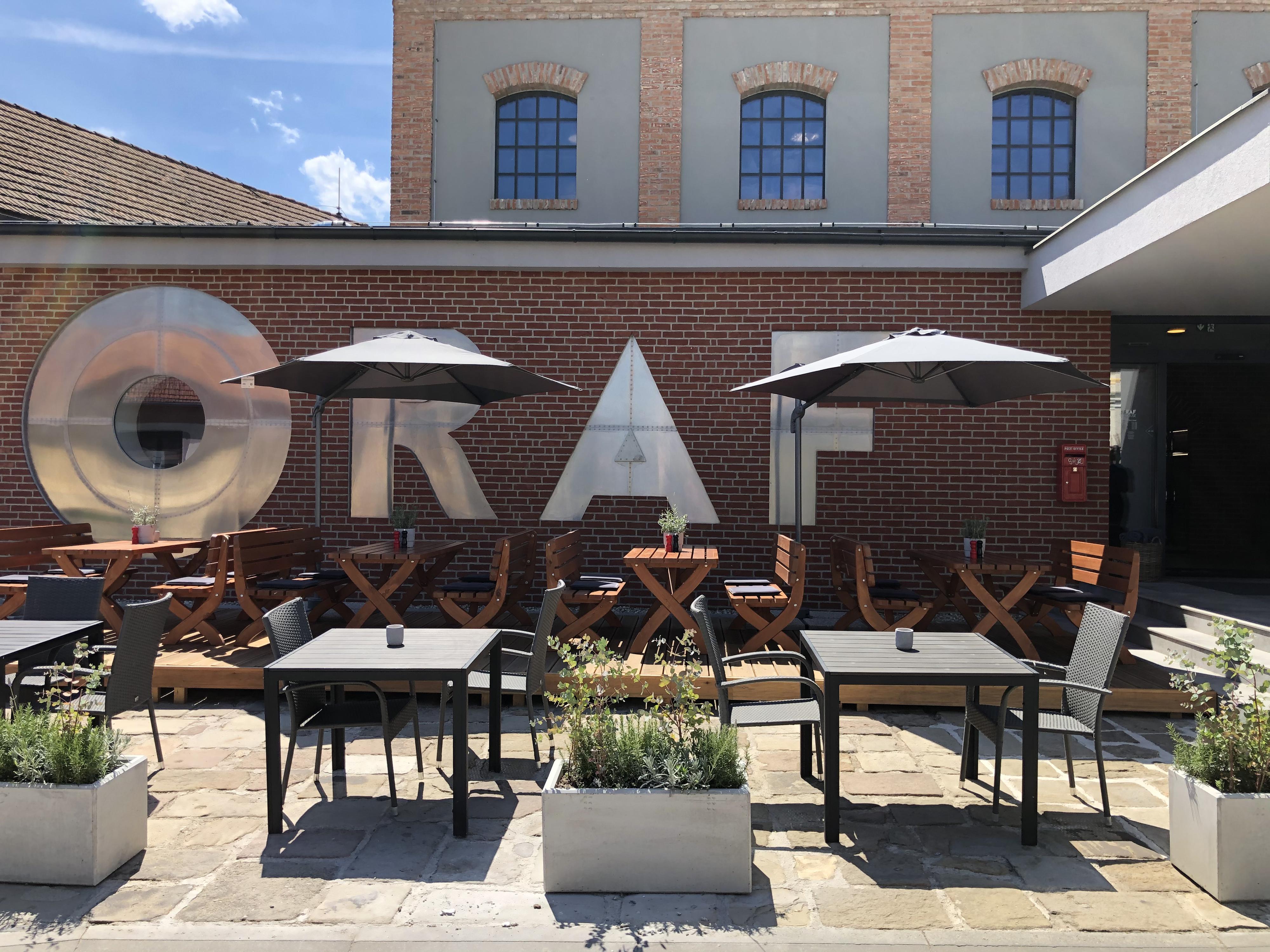 Restaurace RAF House