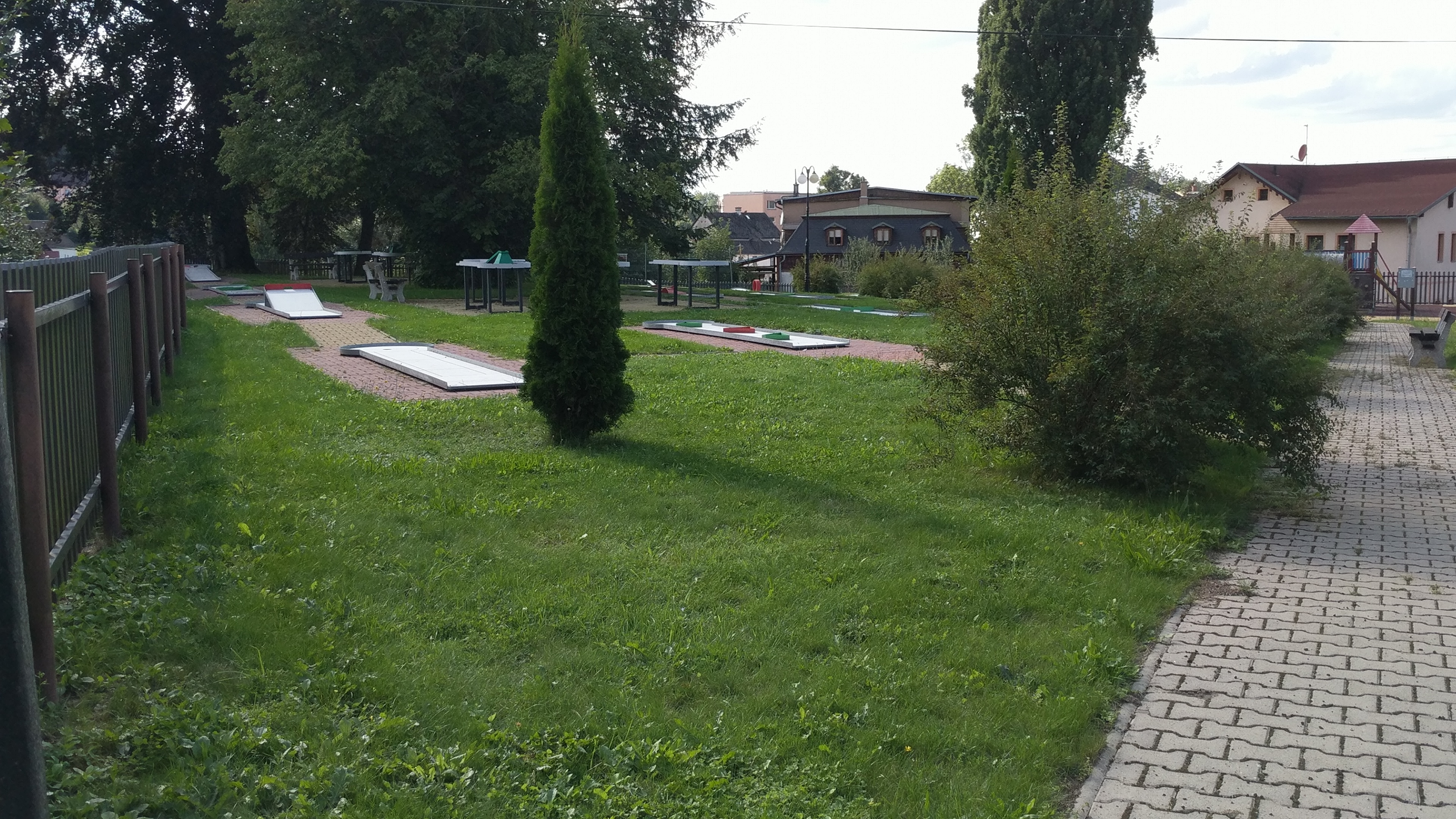 Minigolf Chřibská