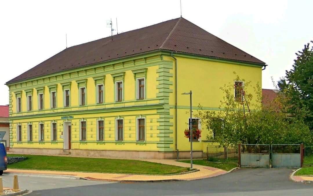 ZŠ a MŠ Medlov foto 2