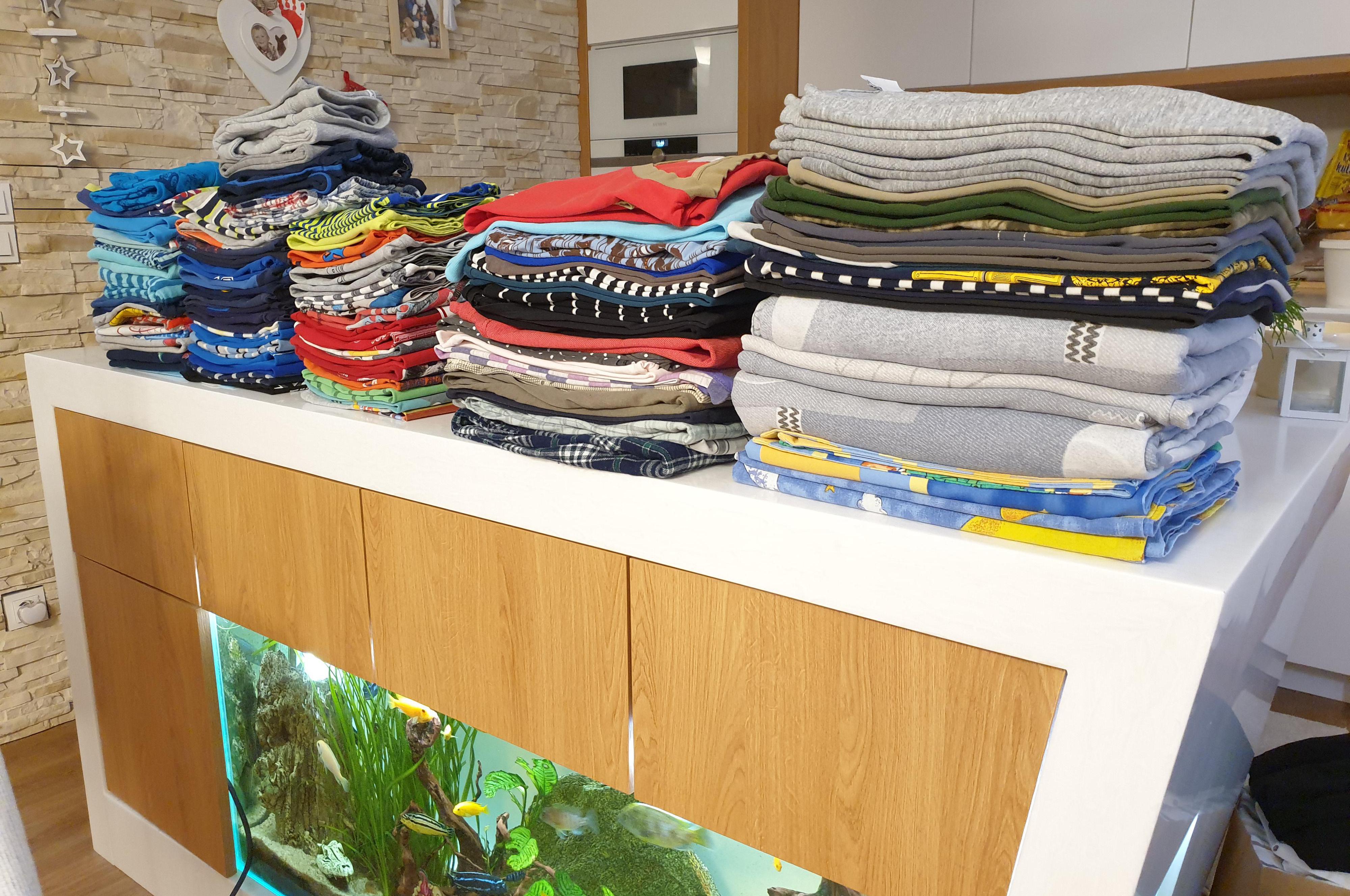 RUČNÍ ŽEHLENÍ PRÁDLA - Ivana Krauseová foto 1