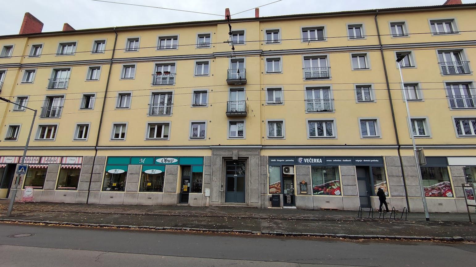 Večerka náměstí Dukelských hrdinů 2234