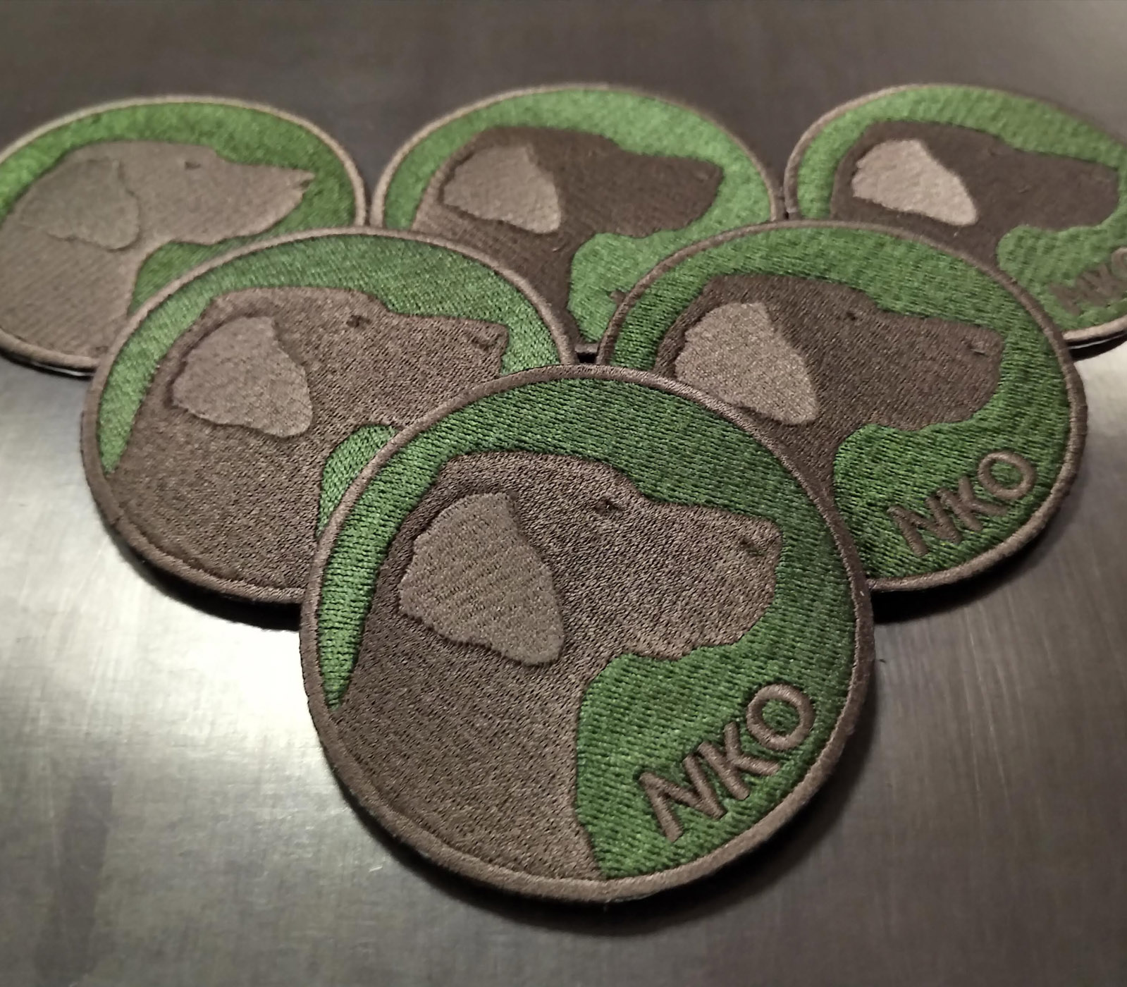 DERY EMBROI | PODSEDLOVKY.CZ foto 4