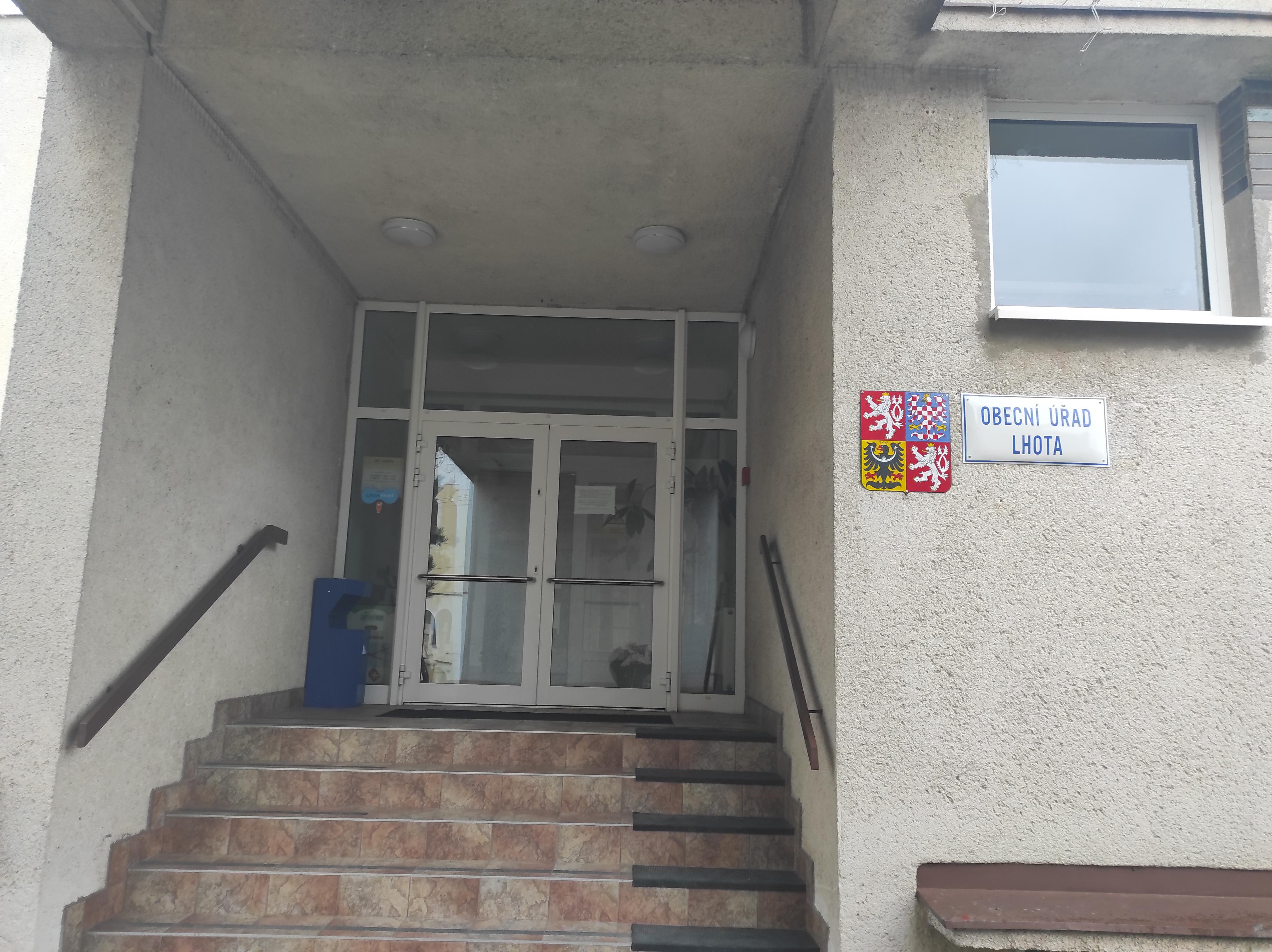 Lhota - obecní úřad foto 5