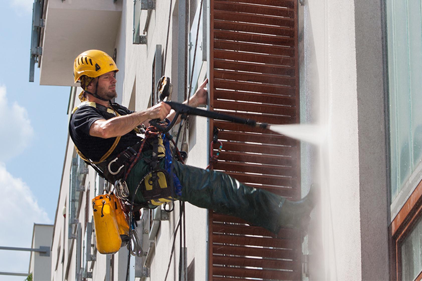 NEMOPRO - čištění fasád