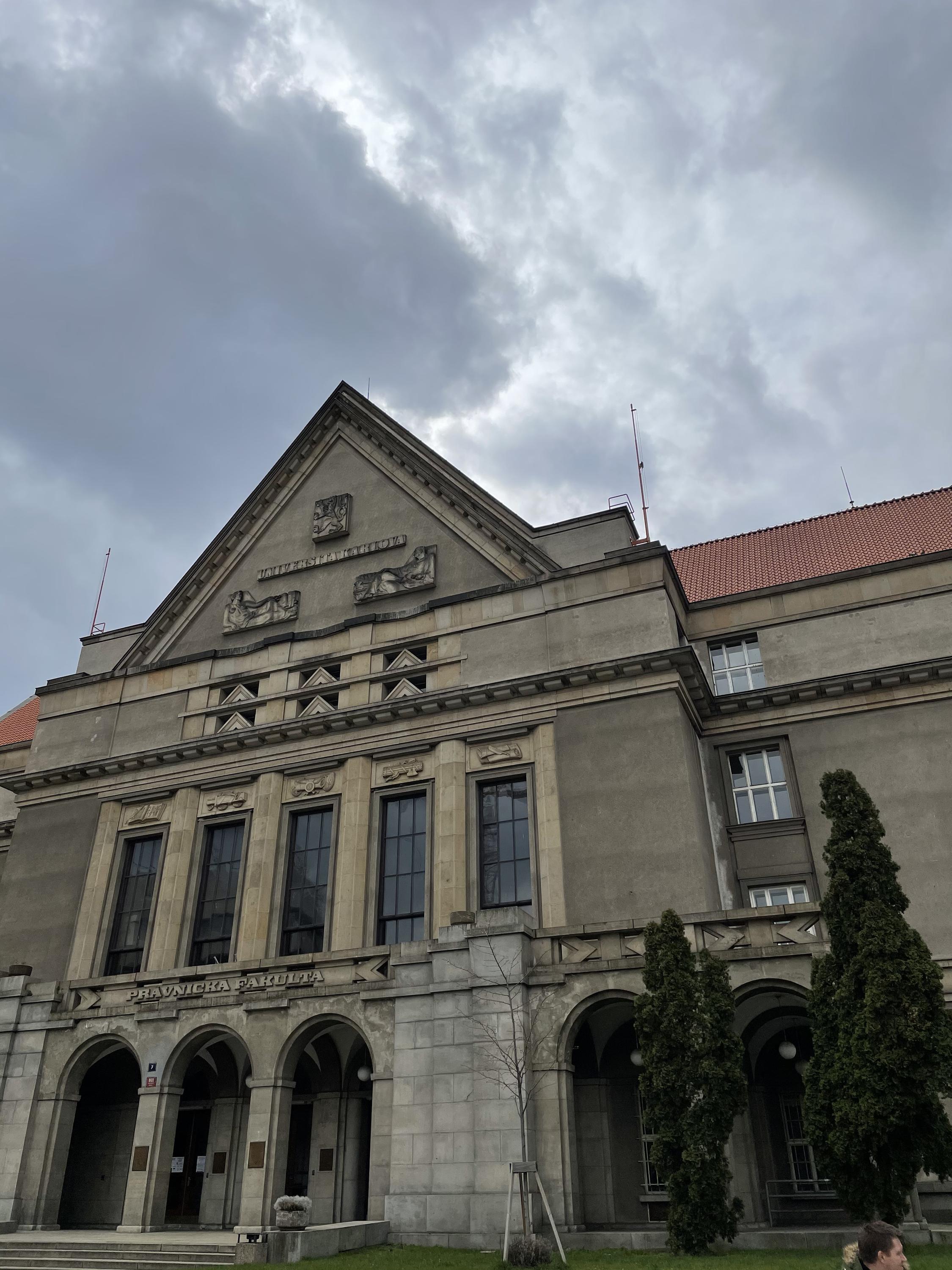 Juridikum Právnické fakulty - Univerzita Karlova foto 2