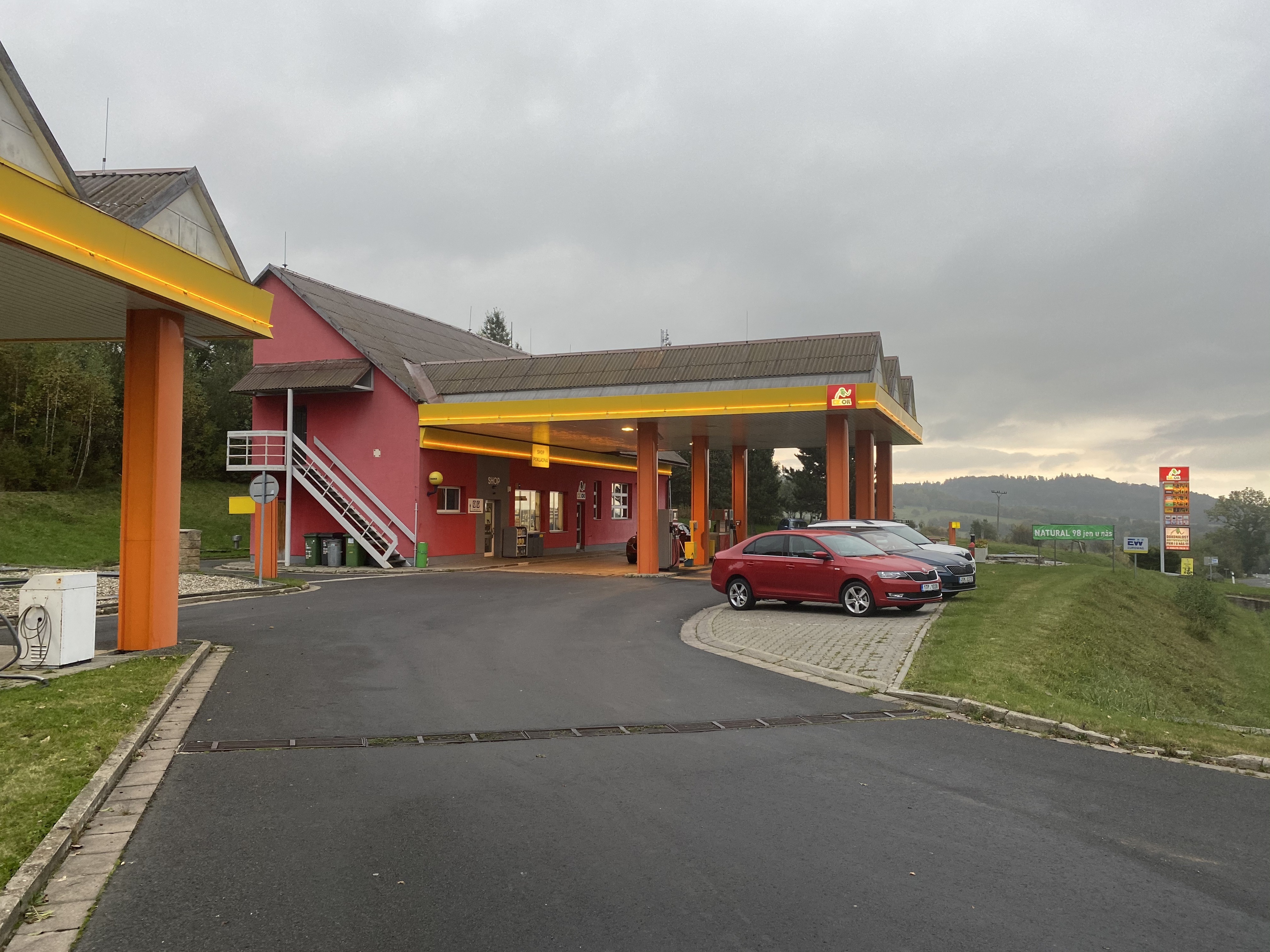 DZ OIL Stará Ves u Rýmařova, čerpací stanice foto 3