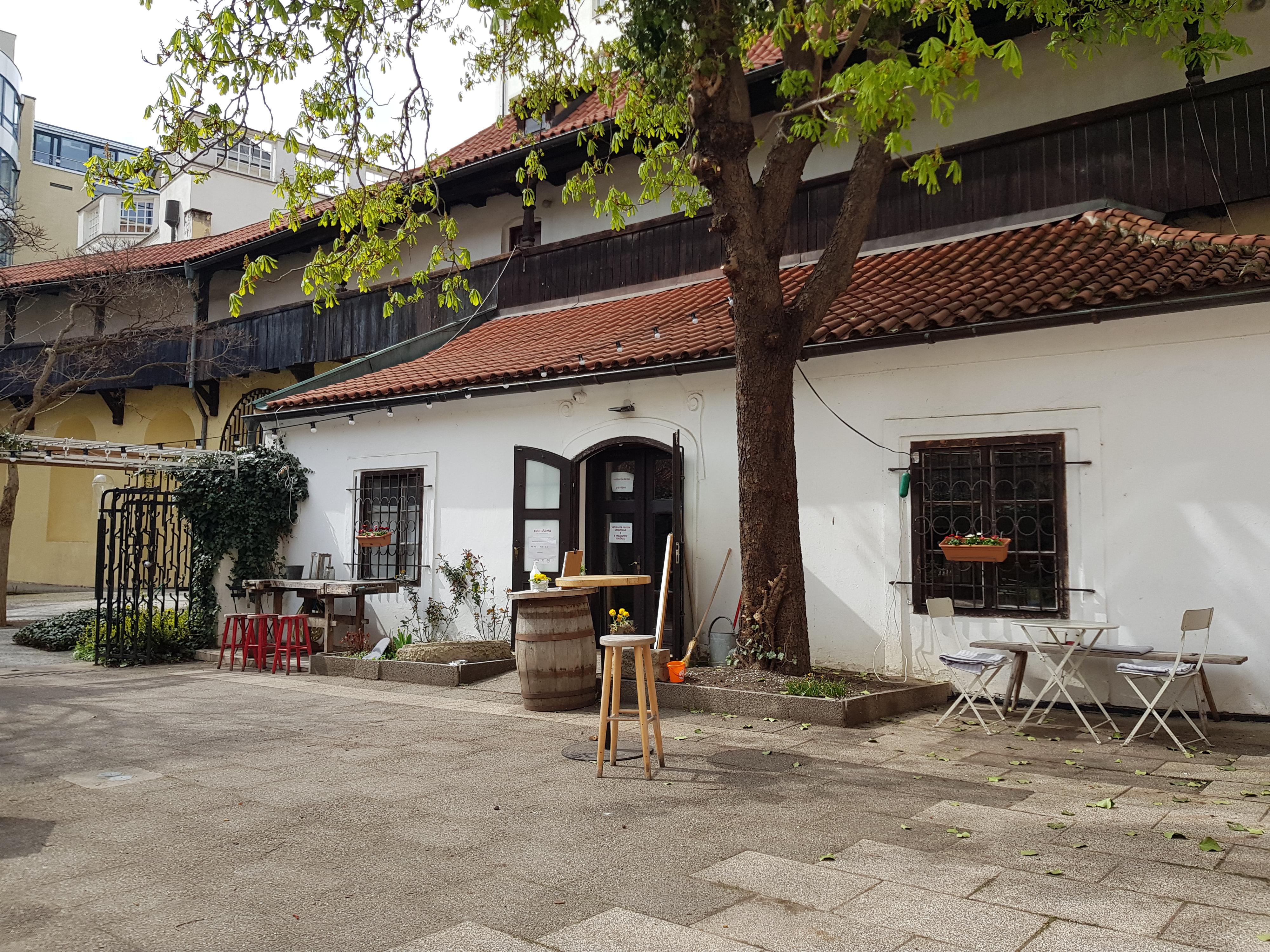 Café Truhlárna foto 6