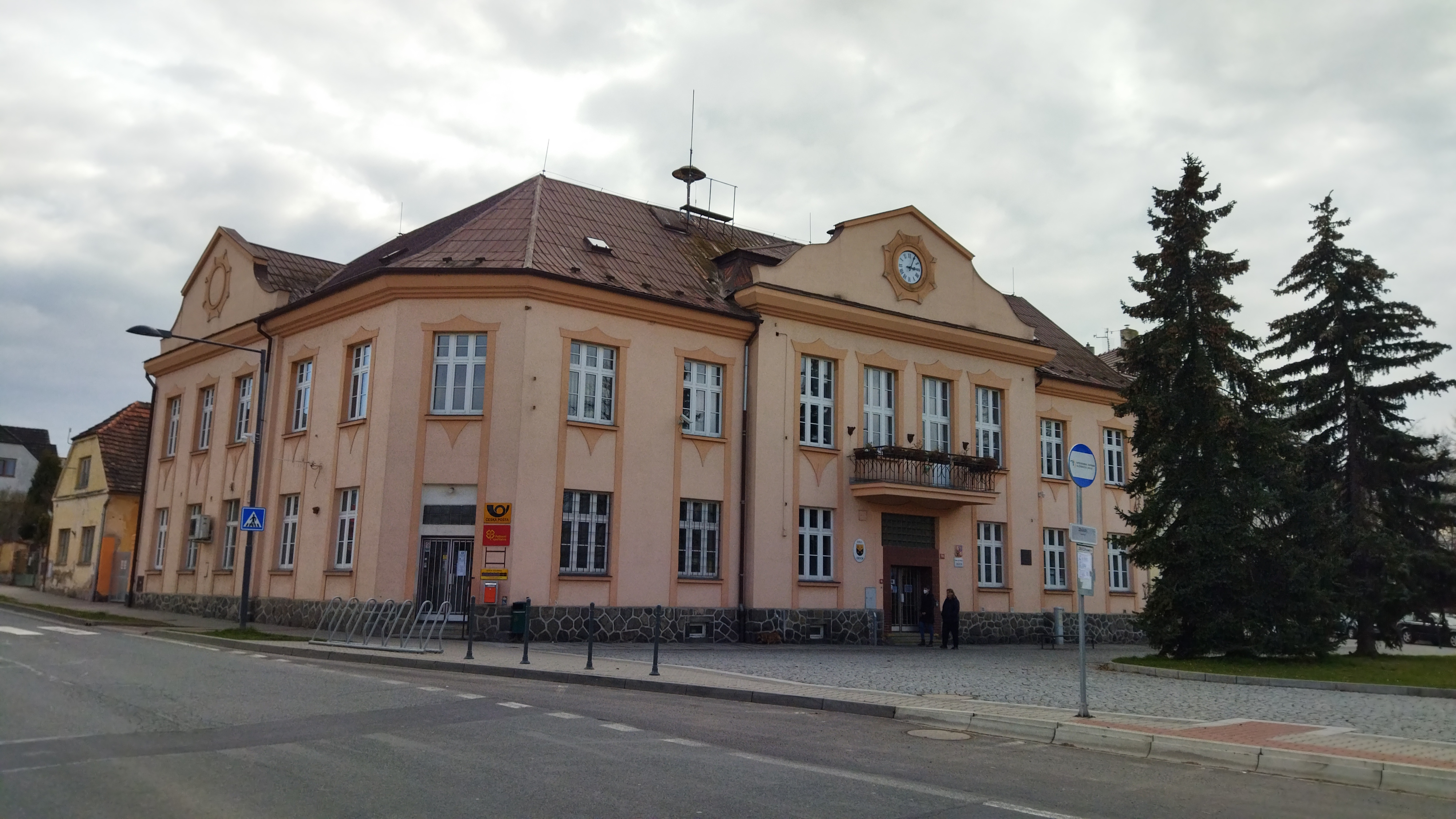 Zbůch - obecní úřad foto 2