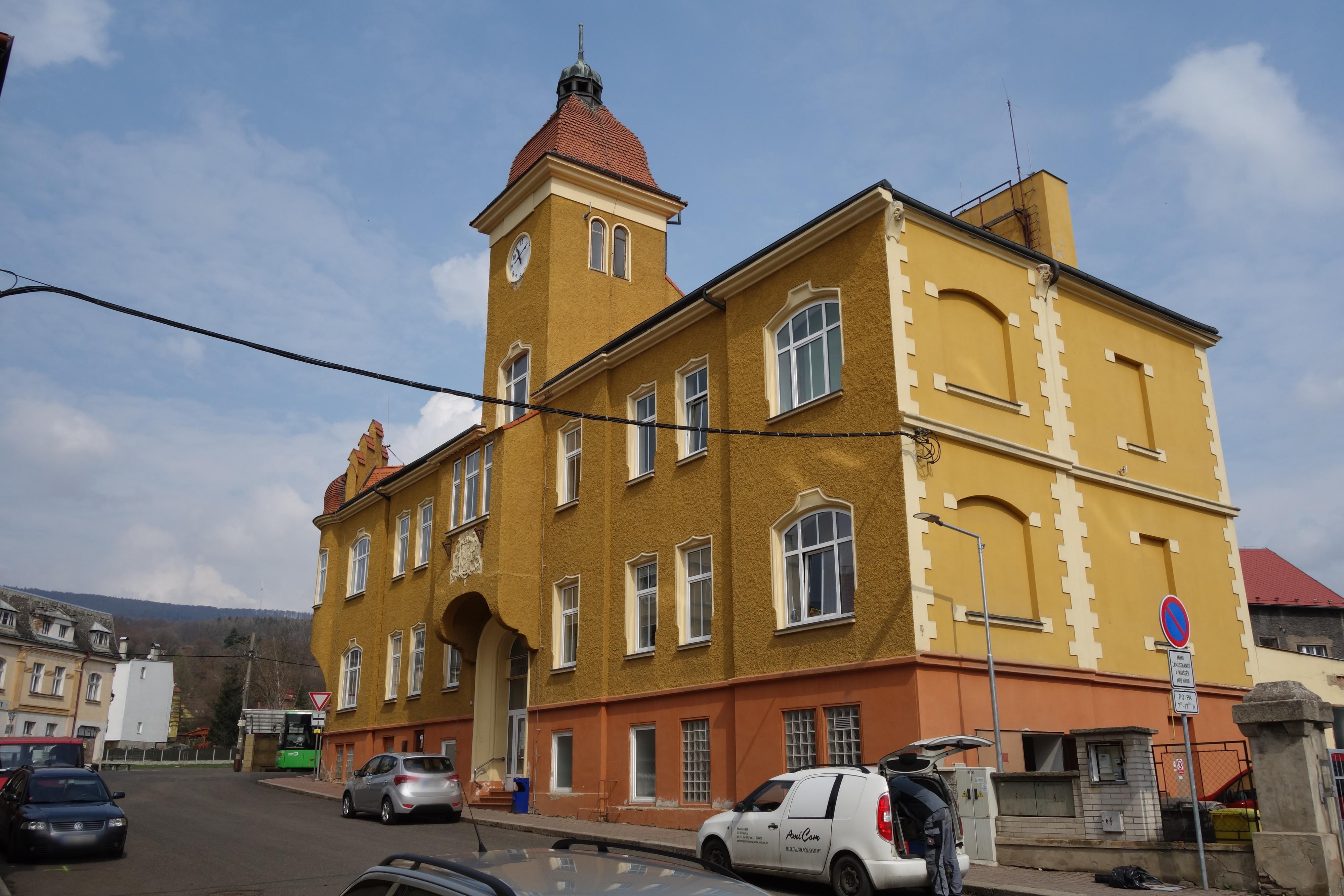 Hrob - městský úřad foto 4