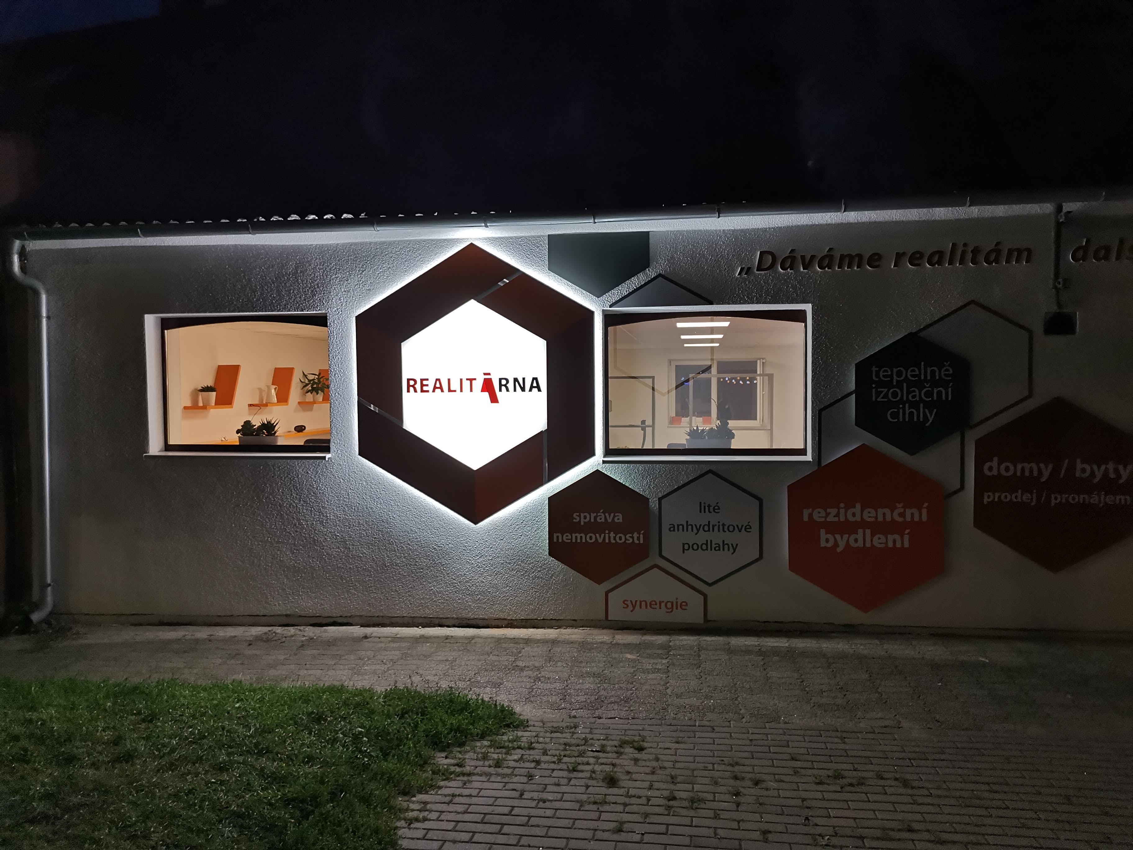 Readymat Realitárna foto 2