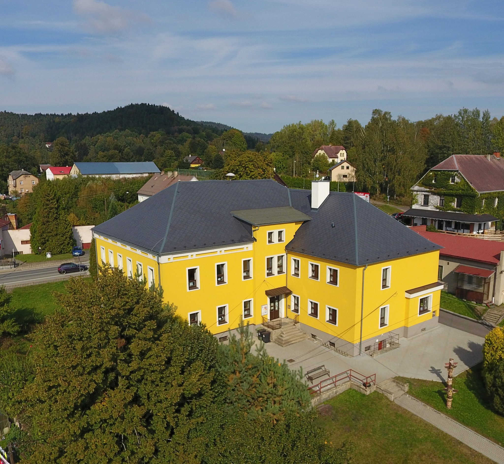 Základní škola Rynoltice foto 2