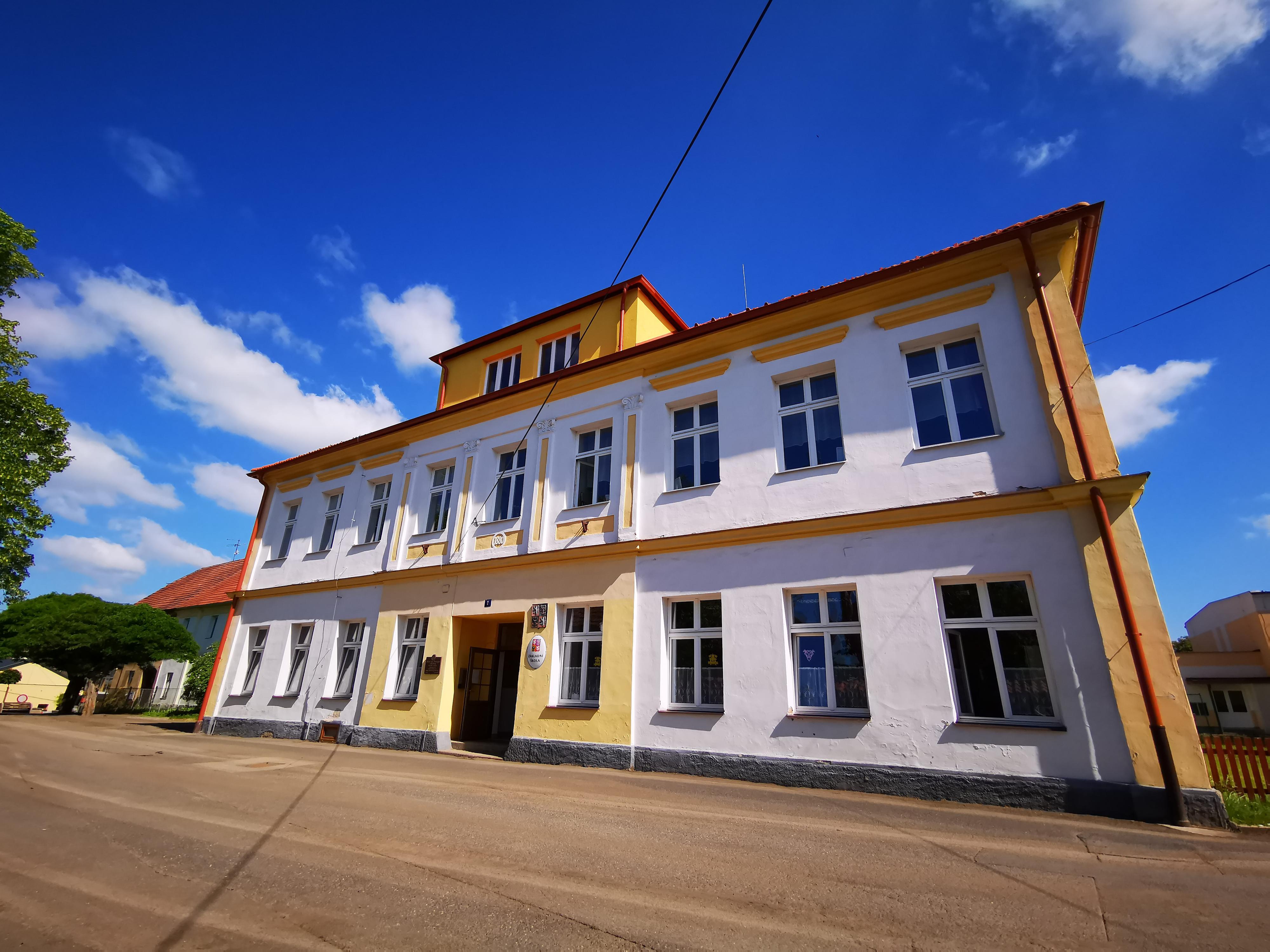 ZŠ a MŠ Hvožďany