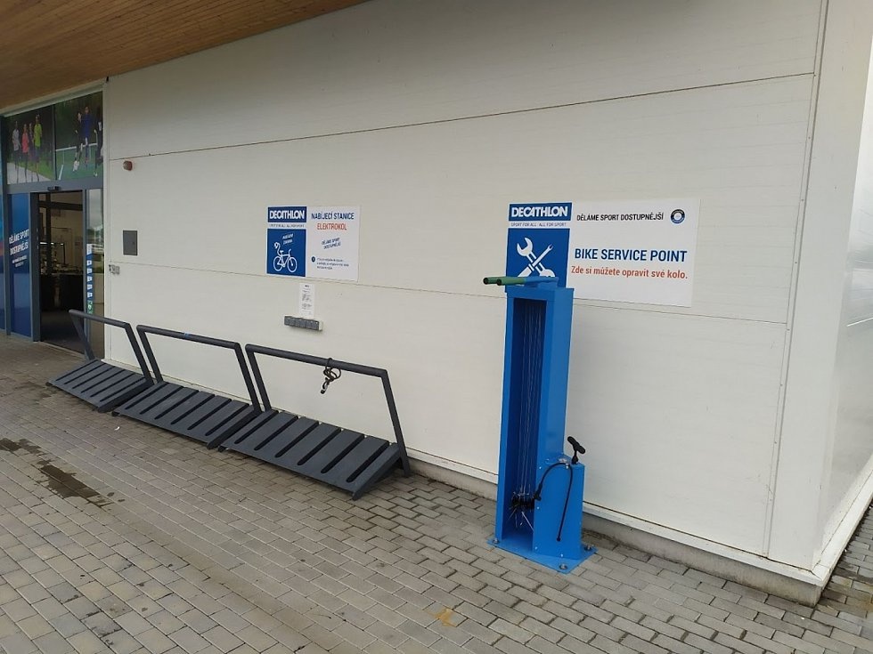 Nabíjecí zásuvka Decathlon