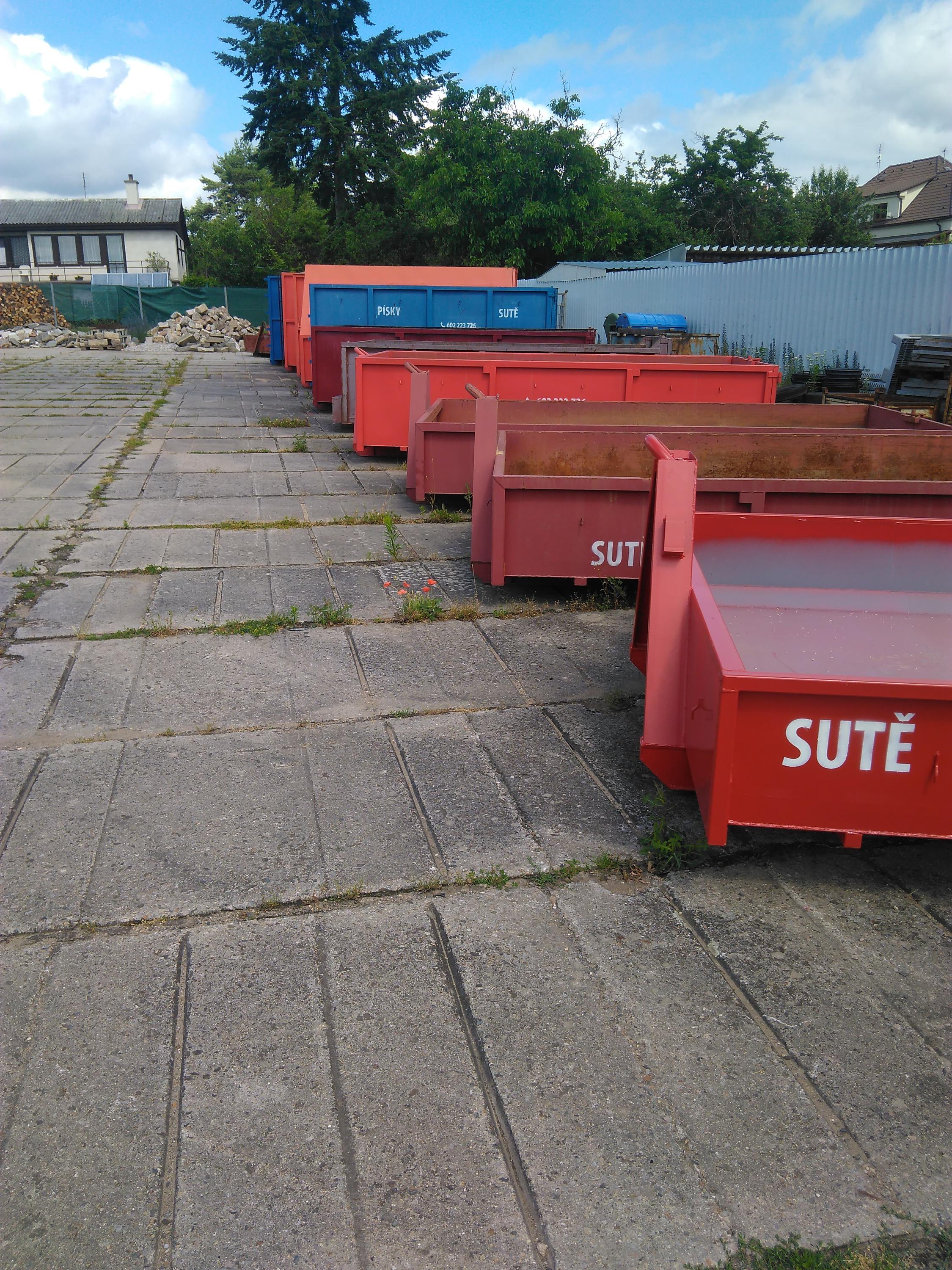 Kontejnery Petr Novák foto 2