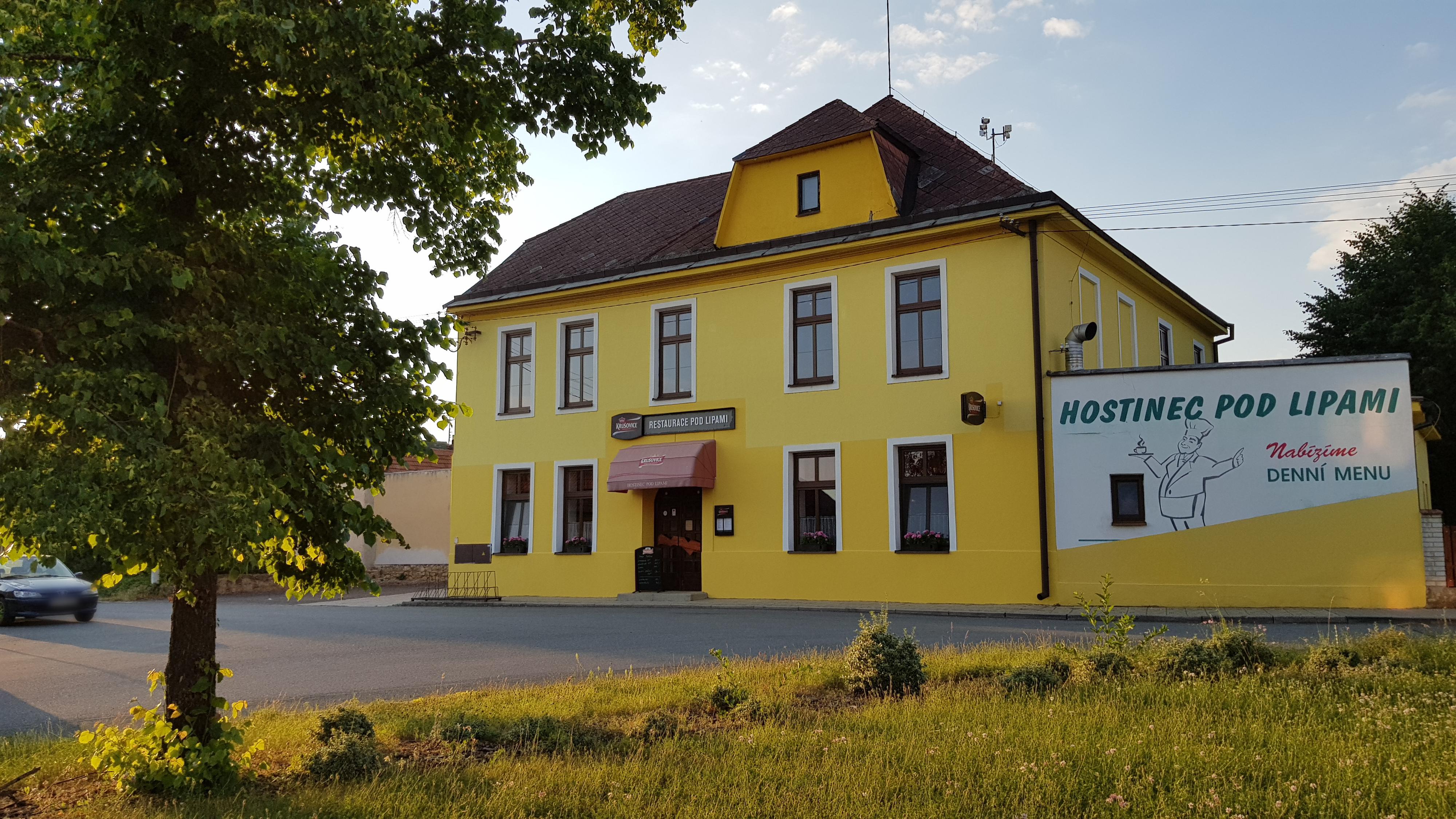 Restaurace a sál Pod lipami foto 4