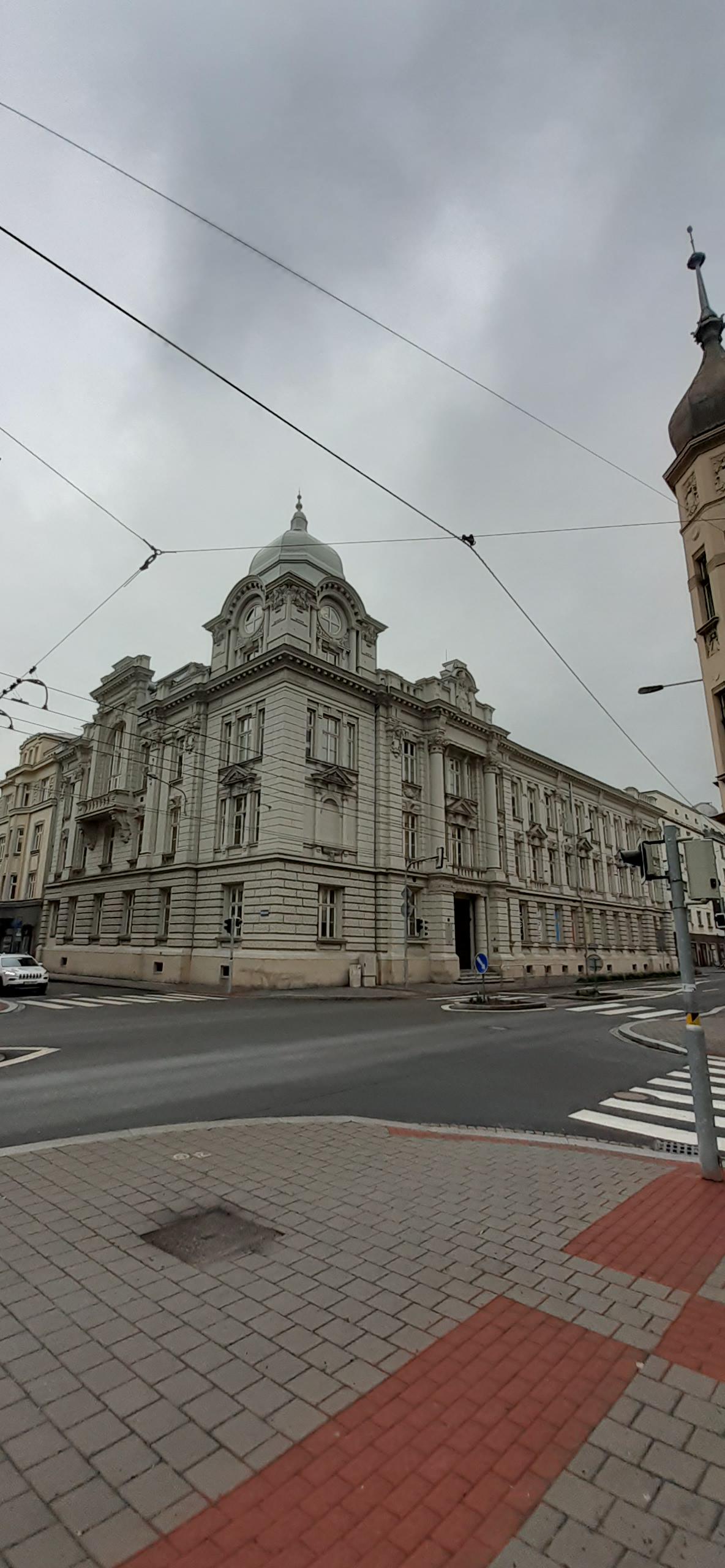 Ostravská univerzita - Fakulta sociálních studií foto 3