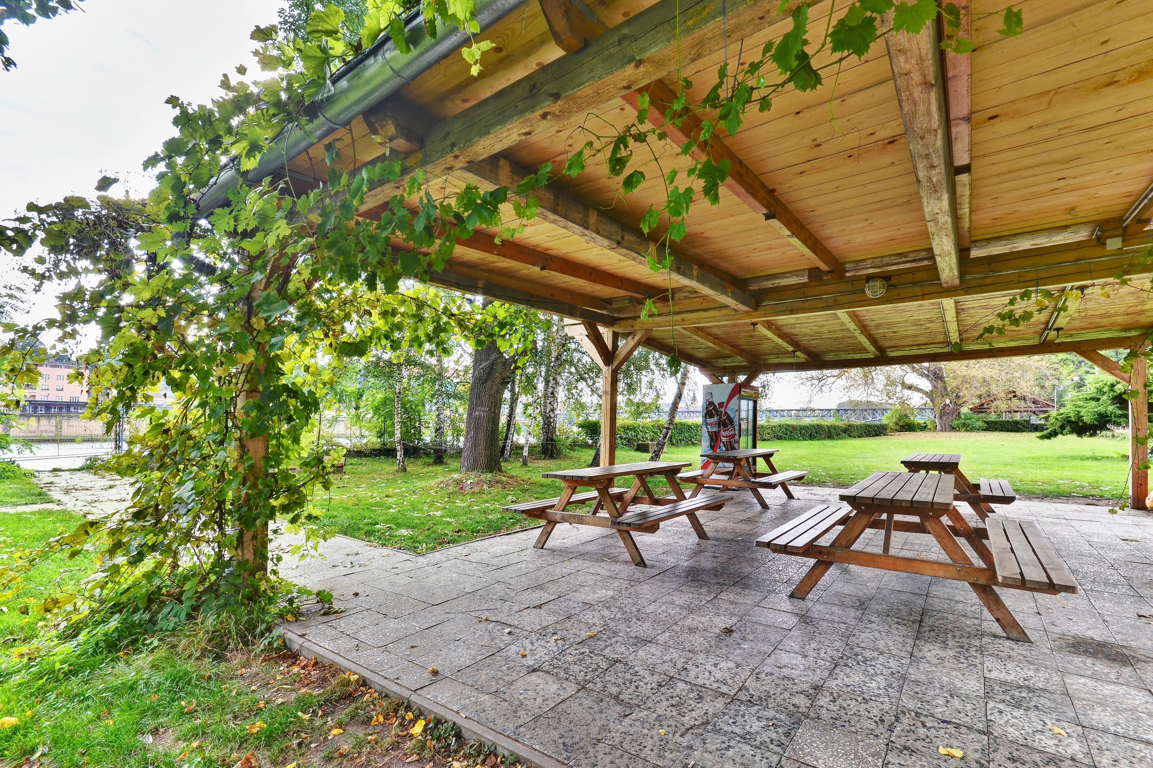 Relax na kole v Polabí a okolních vinicích.