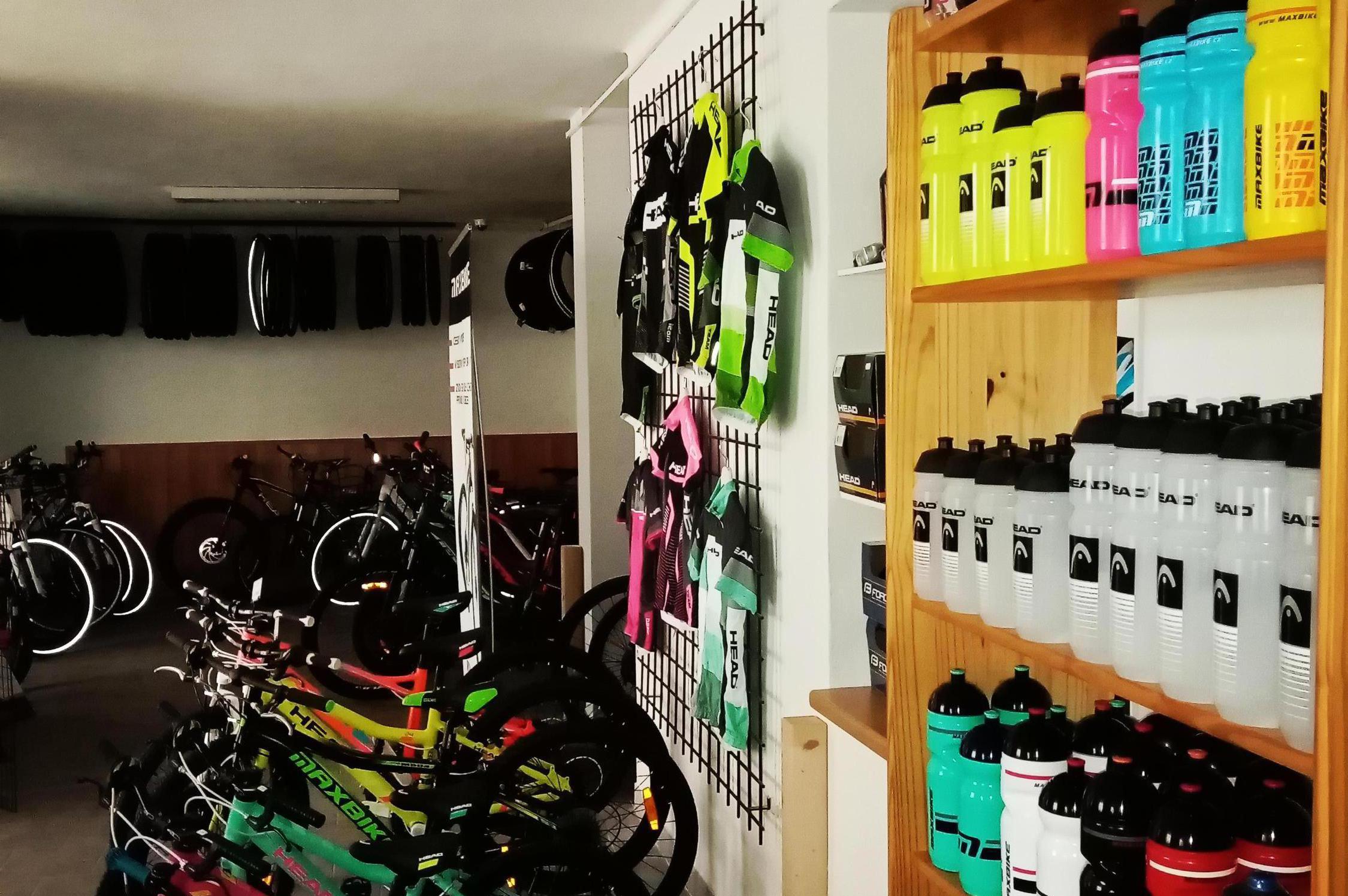 Cyklo 8 Palát a syn s.r.o