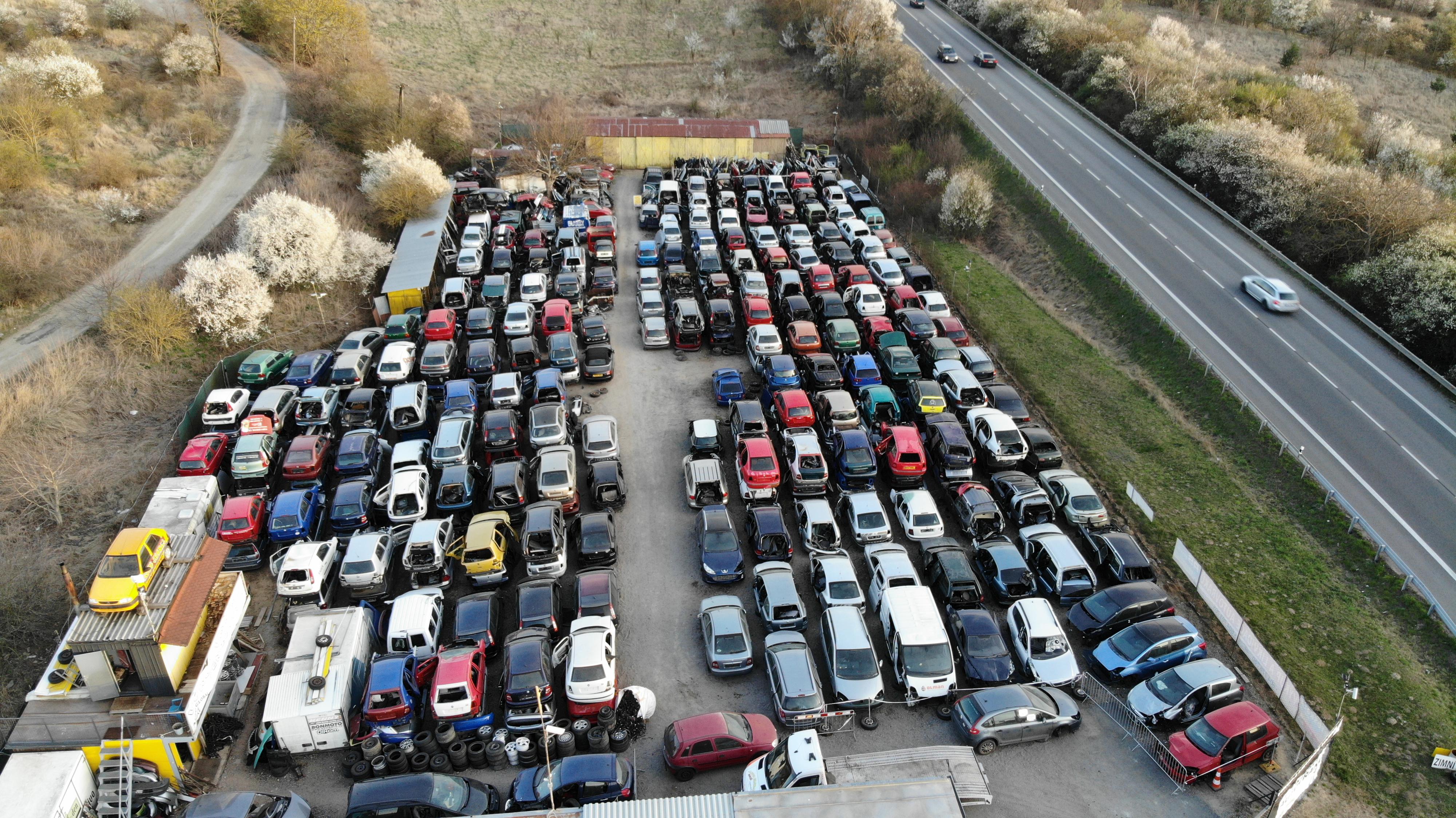 AUTO GLOBAL maxi vrakoviště foto 3