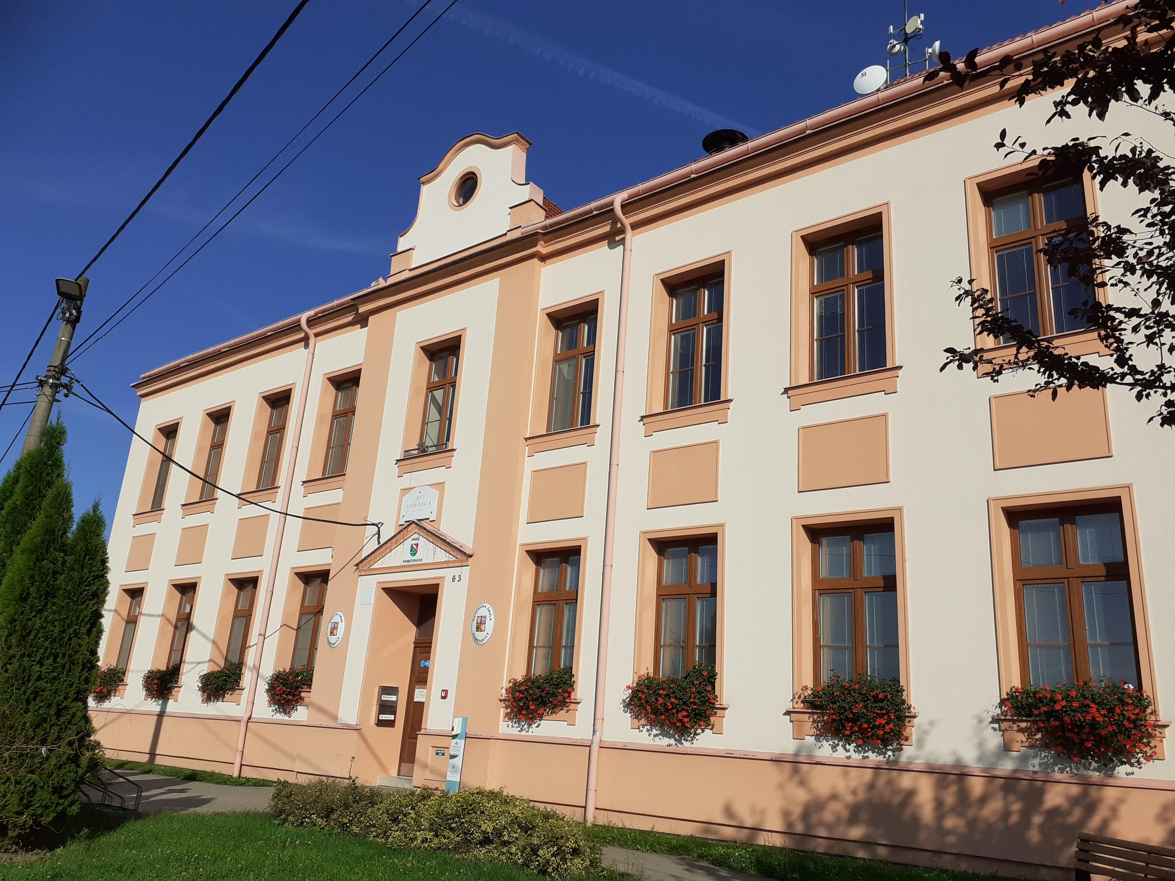 Ponětovice - obecní úřad foto 2