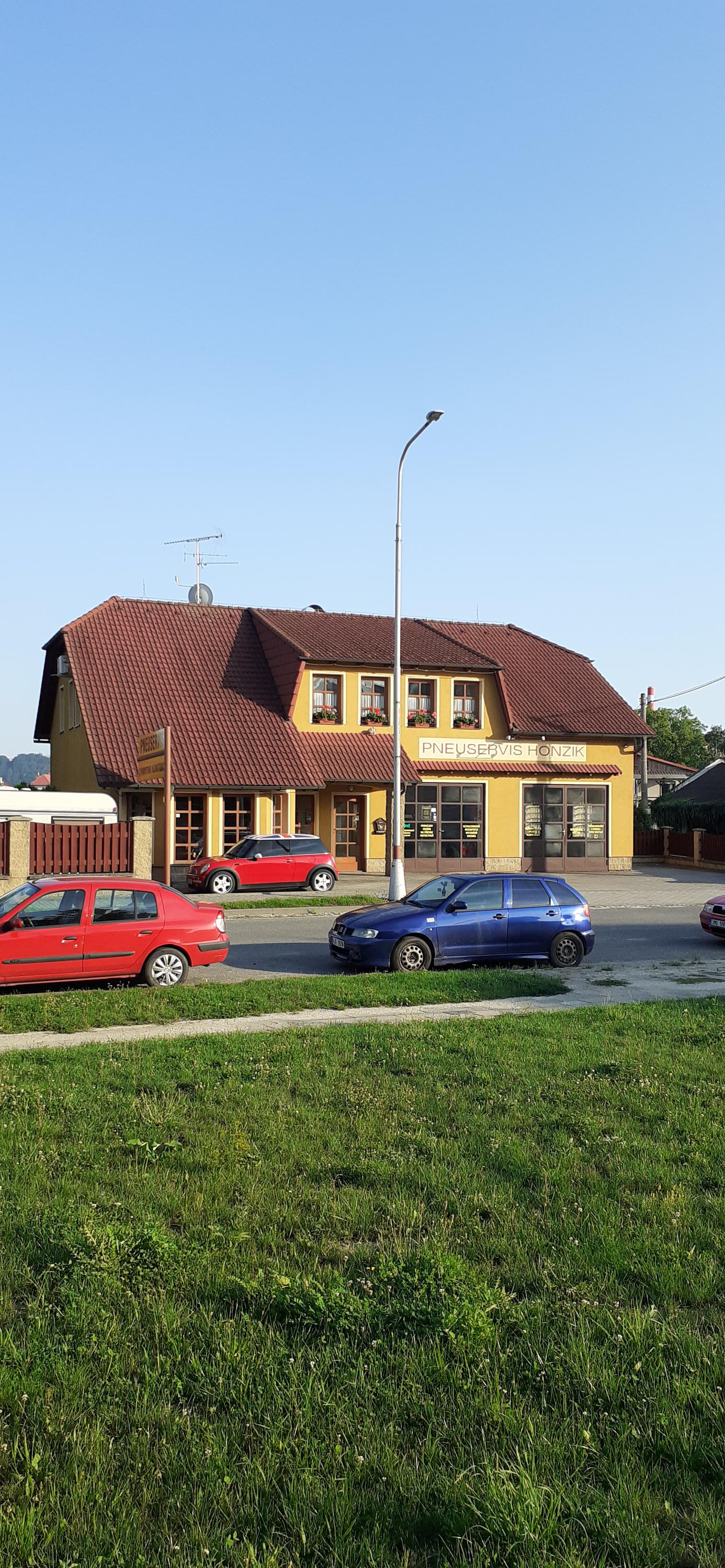 Pneuservis Vladimír Honzik foto 3