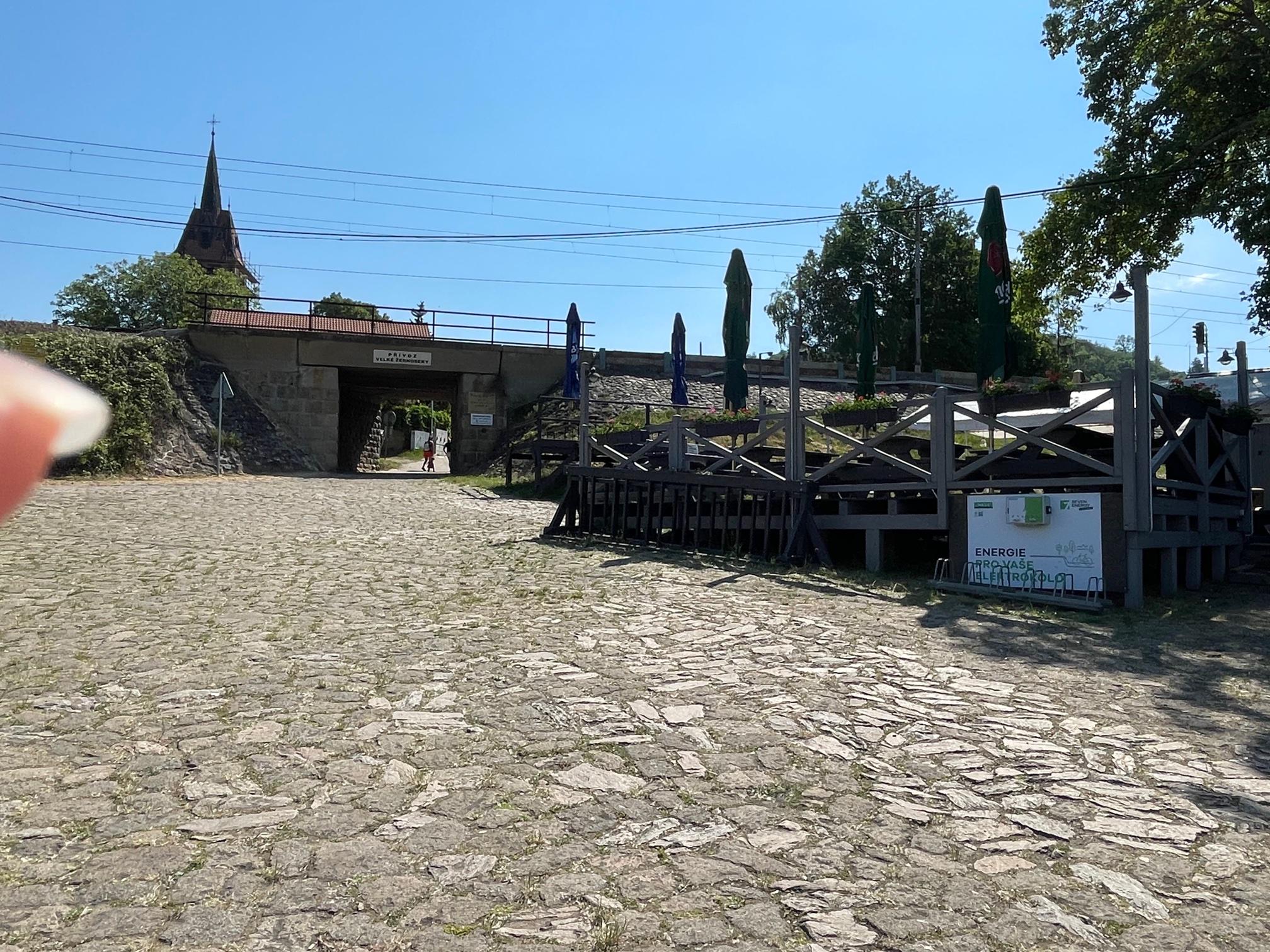 Nabíjecí stanice Občerstvení U Přívozu foto 3