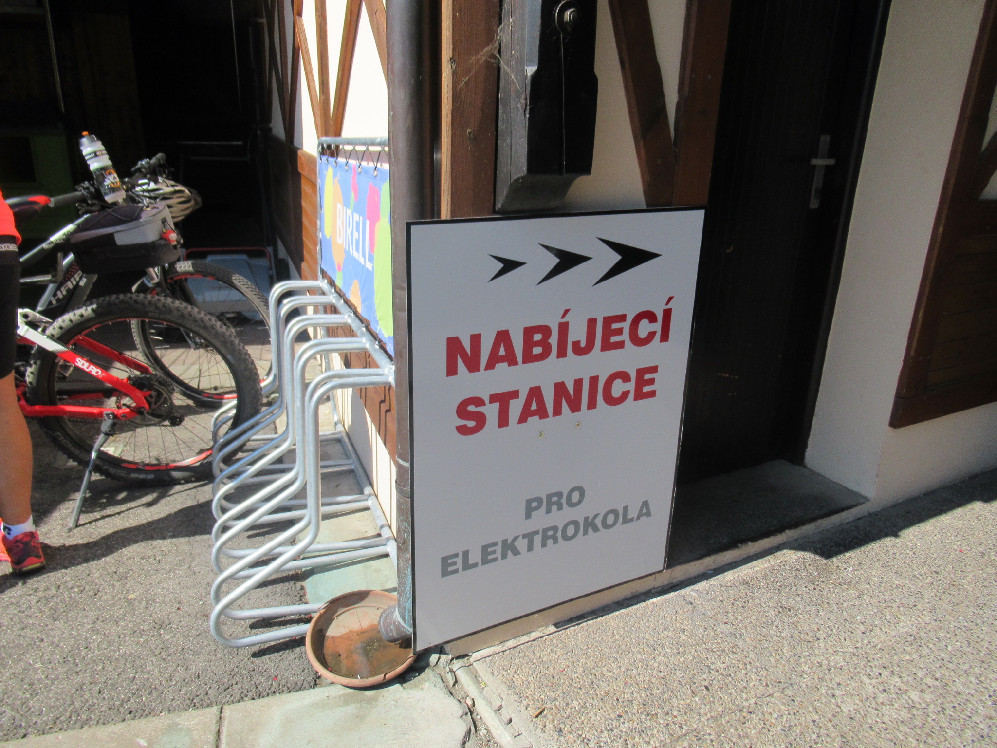 Nabíjecí stanice pro elektrokola Rudník