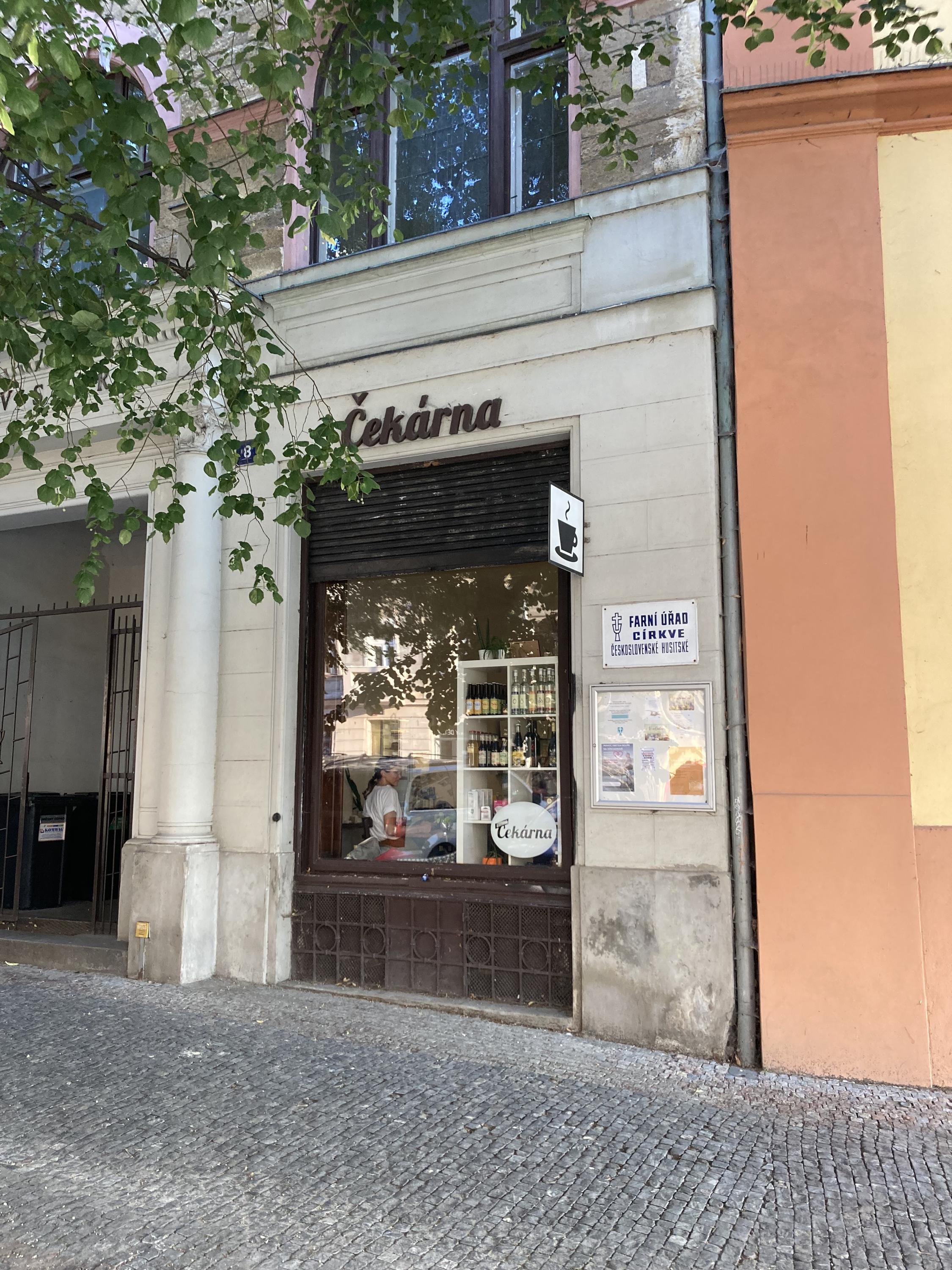 Kavárna Čekárna foto 3